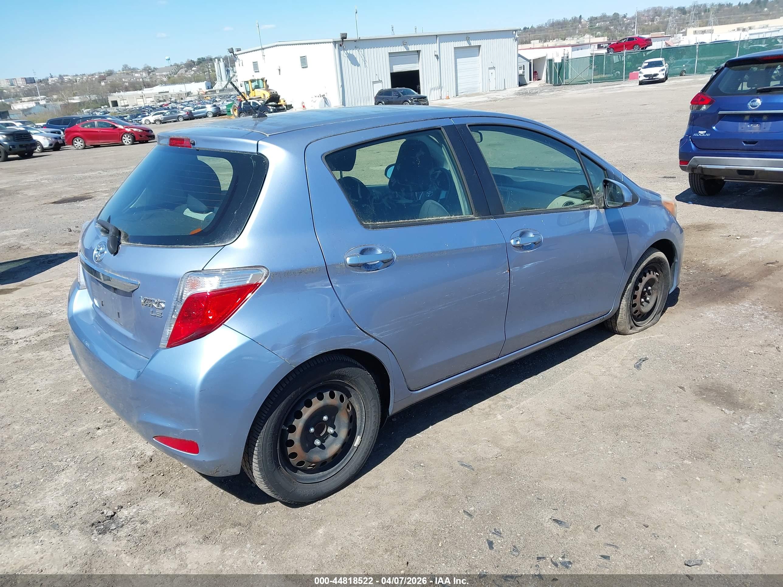 TOYOTA YARIS image 4