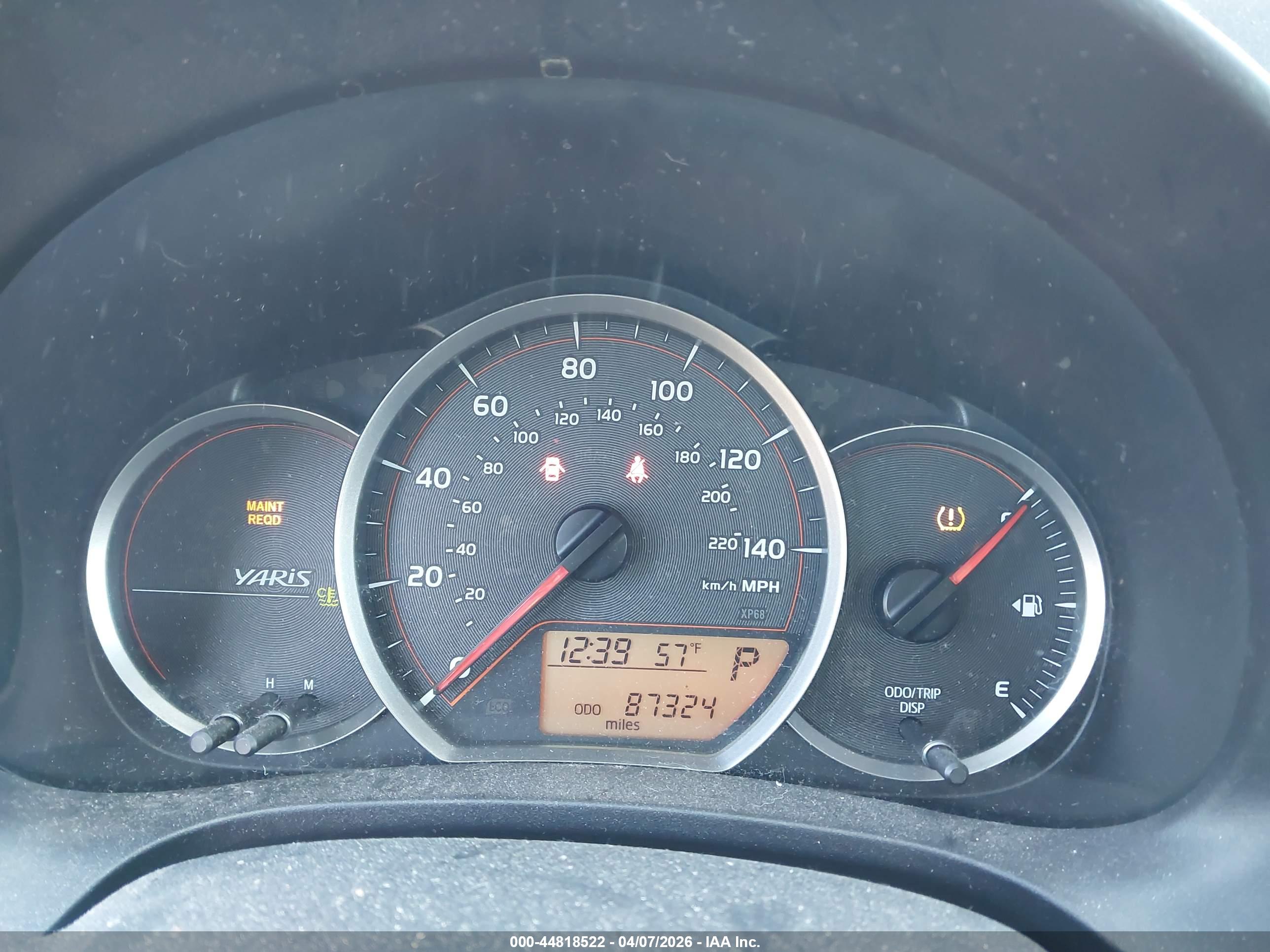 TOYOTA YARIS image 7