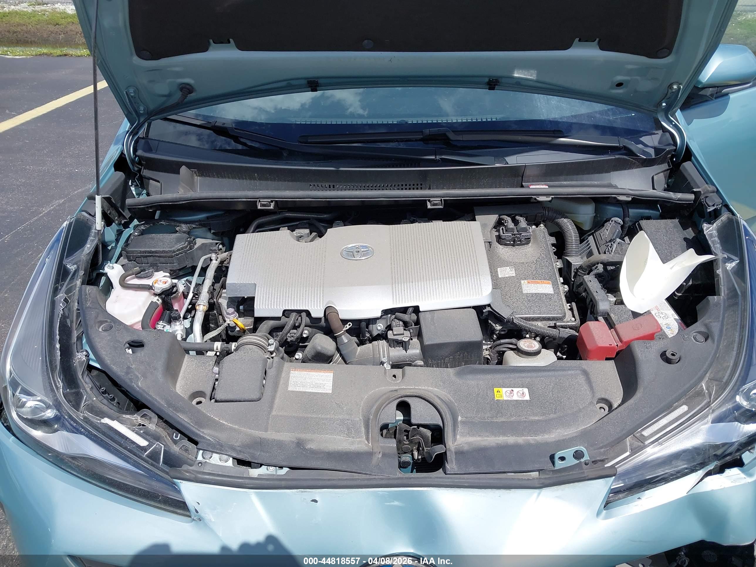 TOYOTA PRIUS image 10