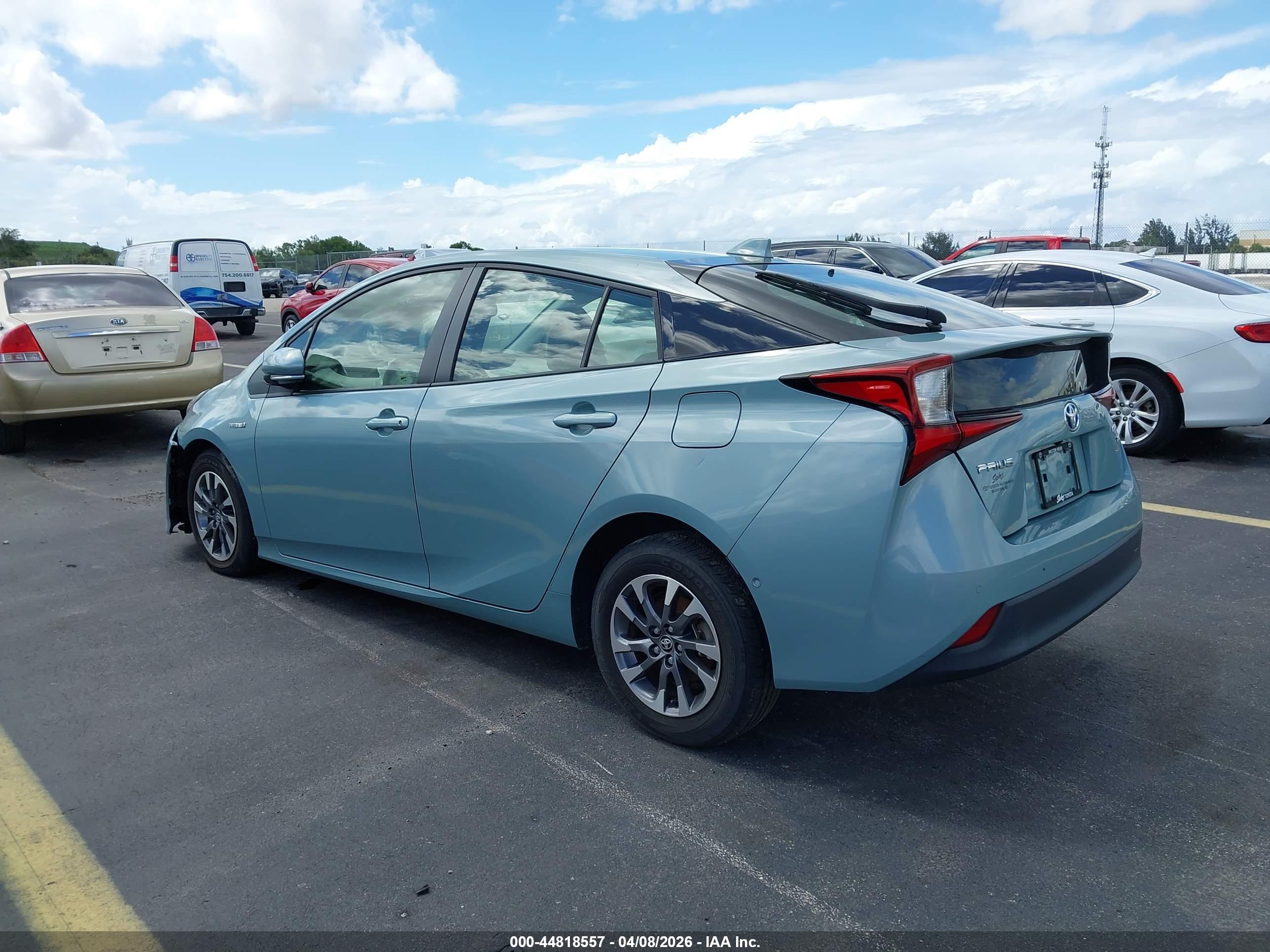TOYOTA PRIUS image 3
