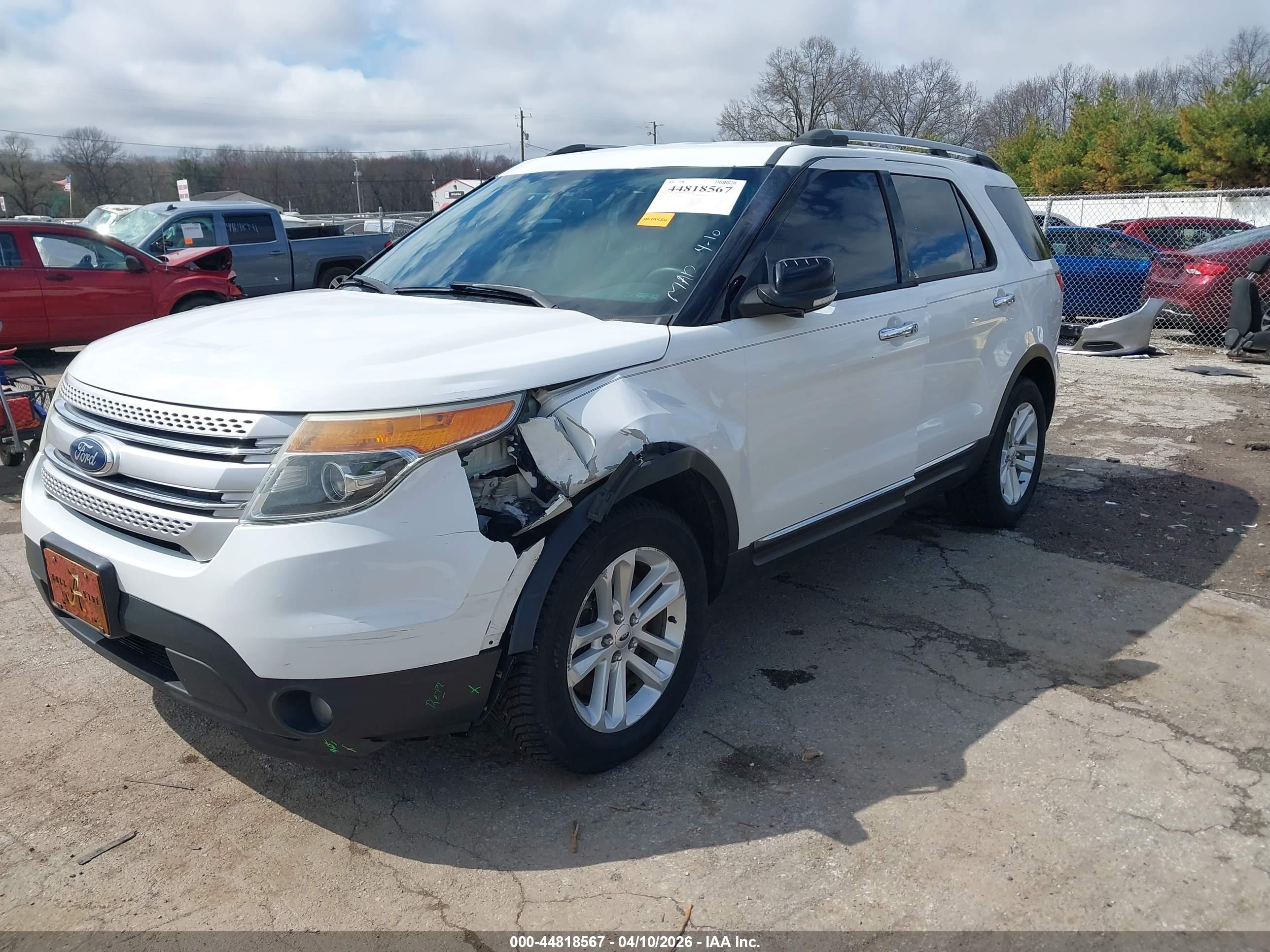 FORD EXPLORER image 2