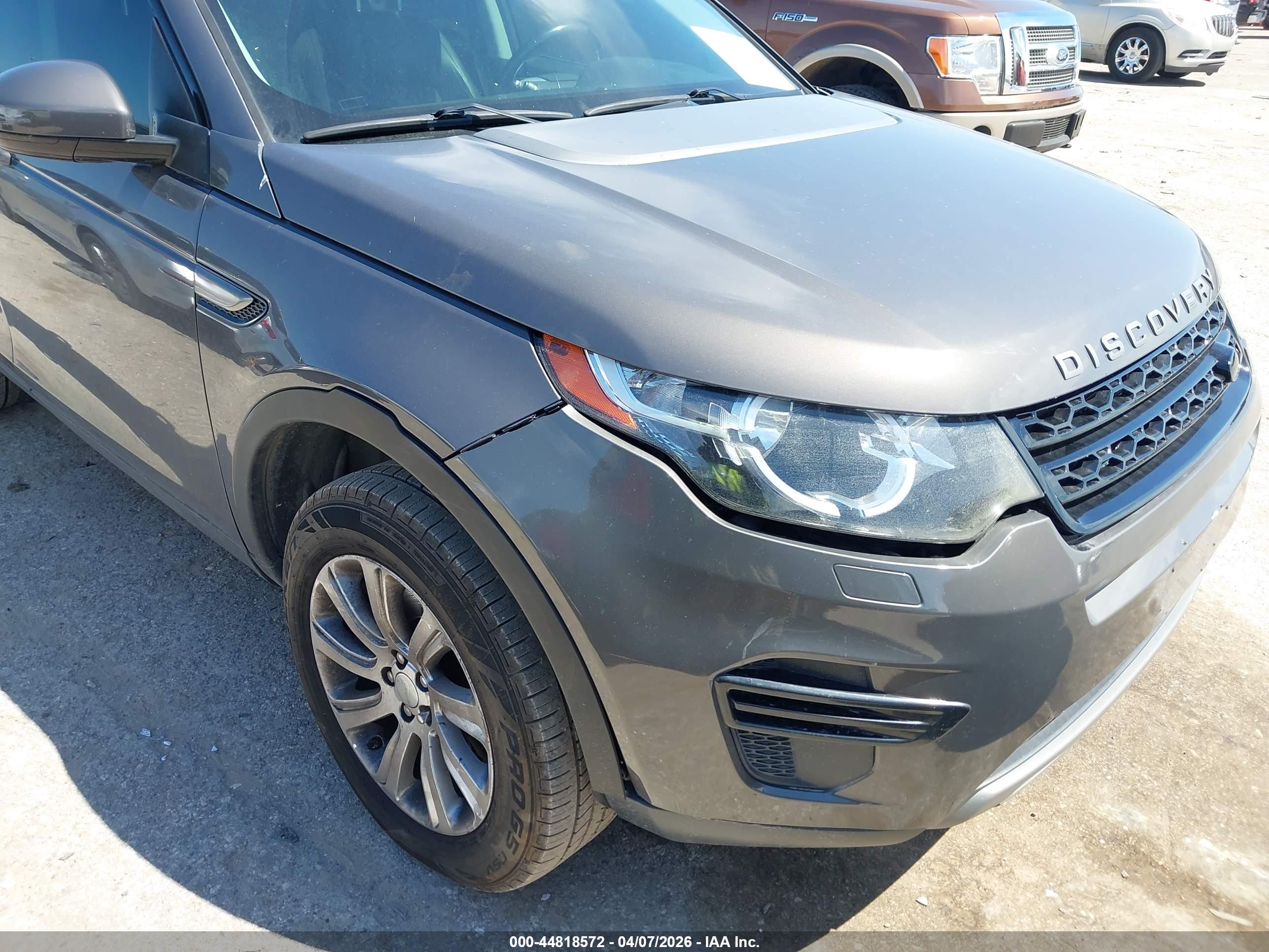 LAND ROVER image 6