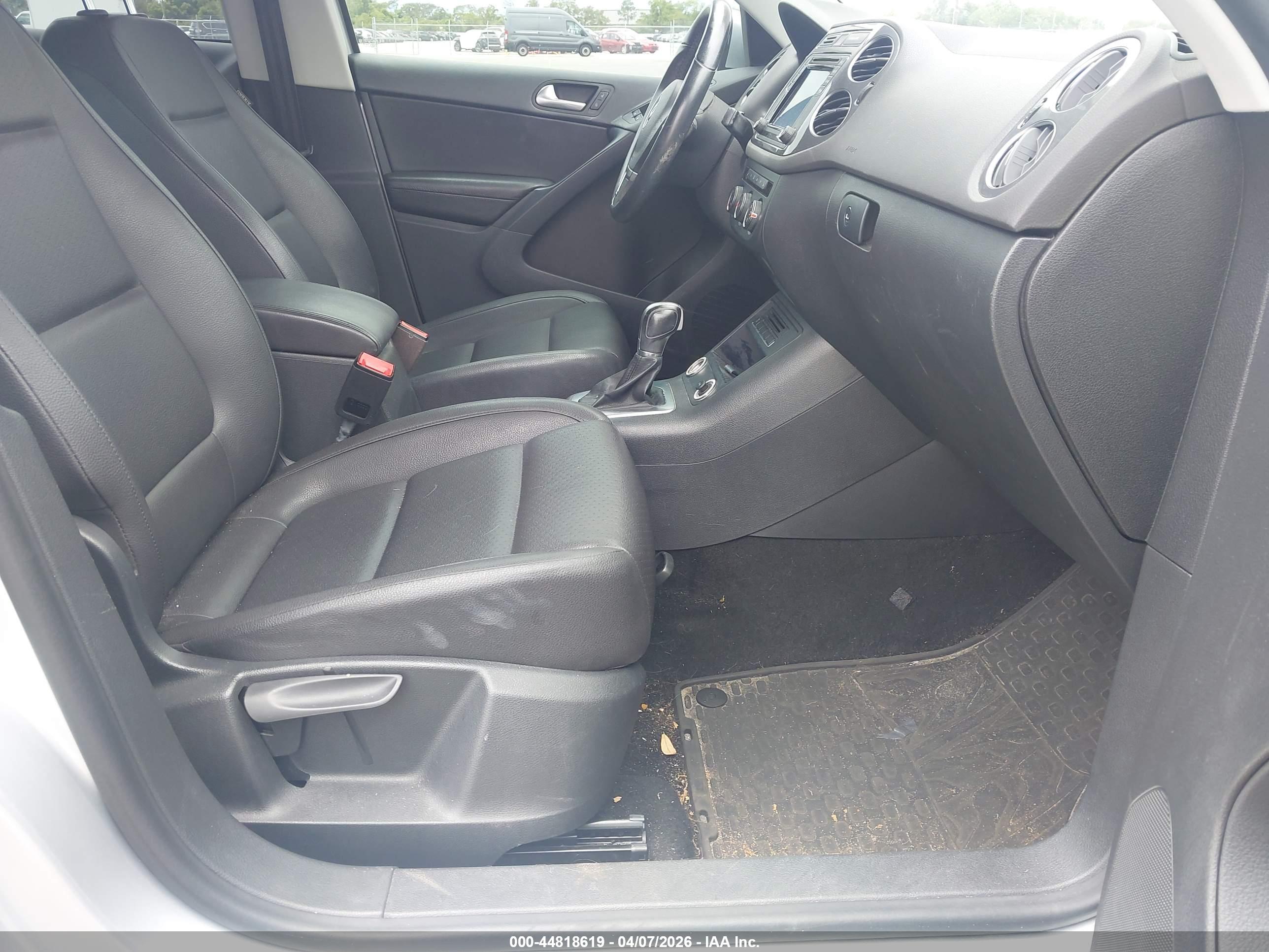 VOLKSWAGEN TIGUAN image 5