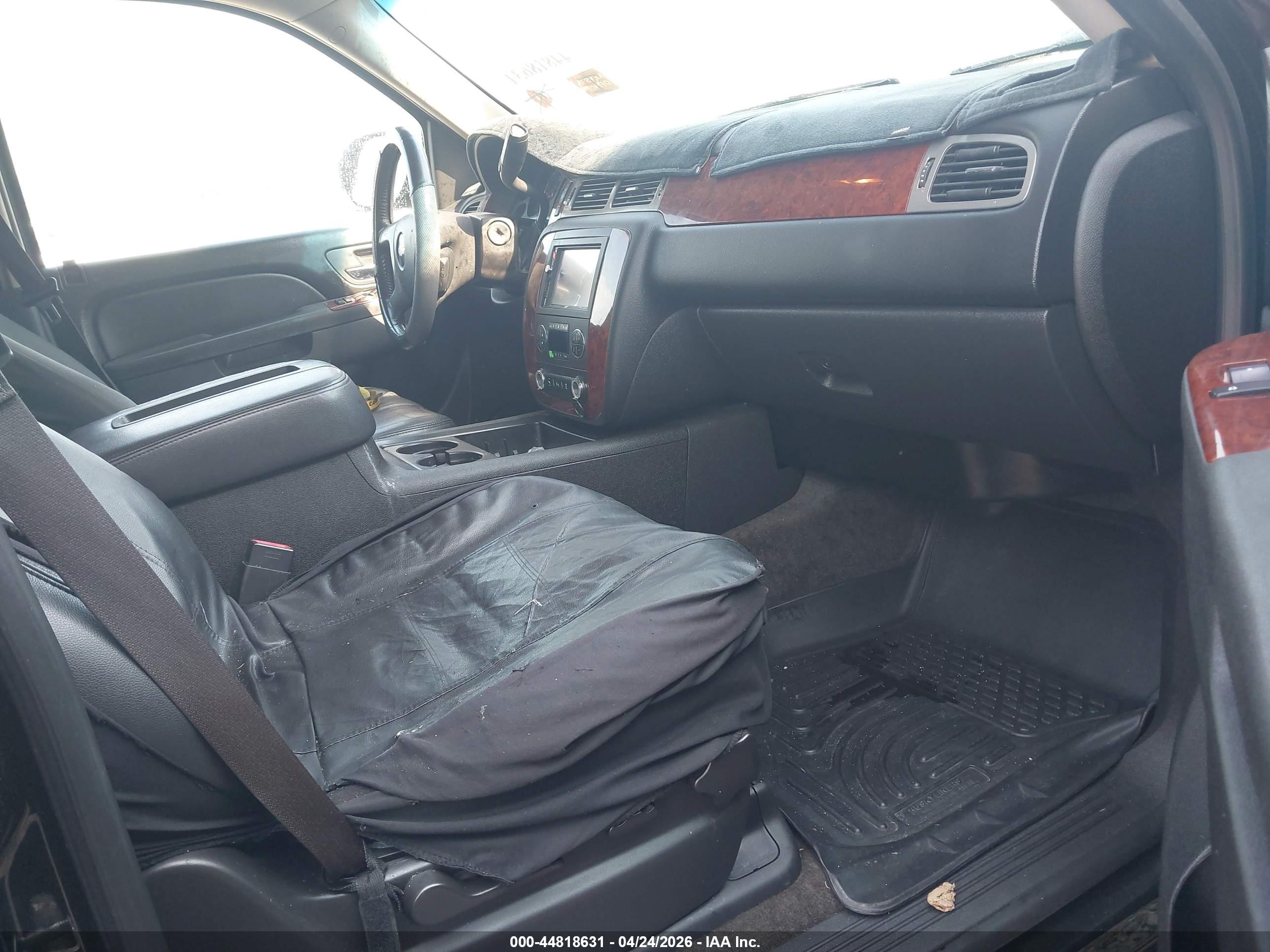 CHEVROLET TAHOE image 5