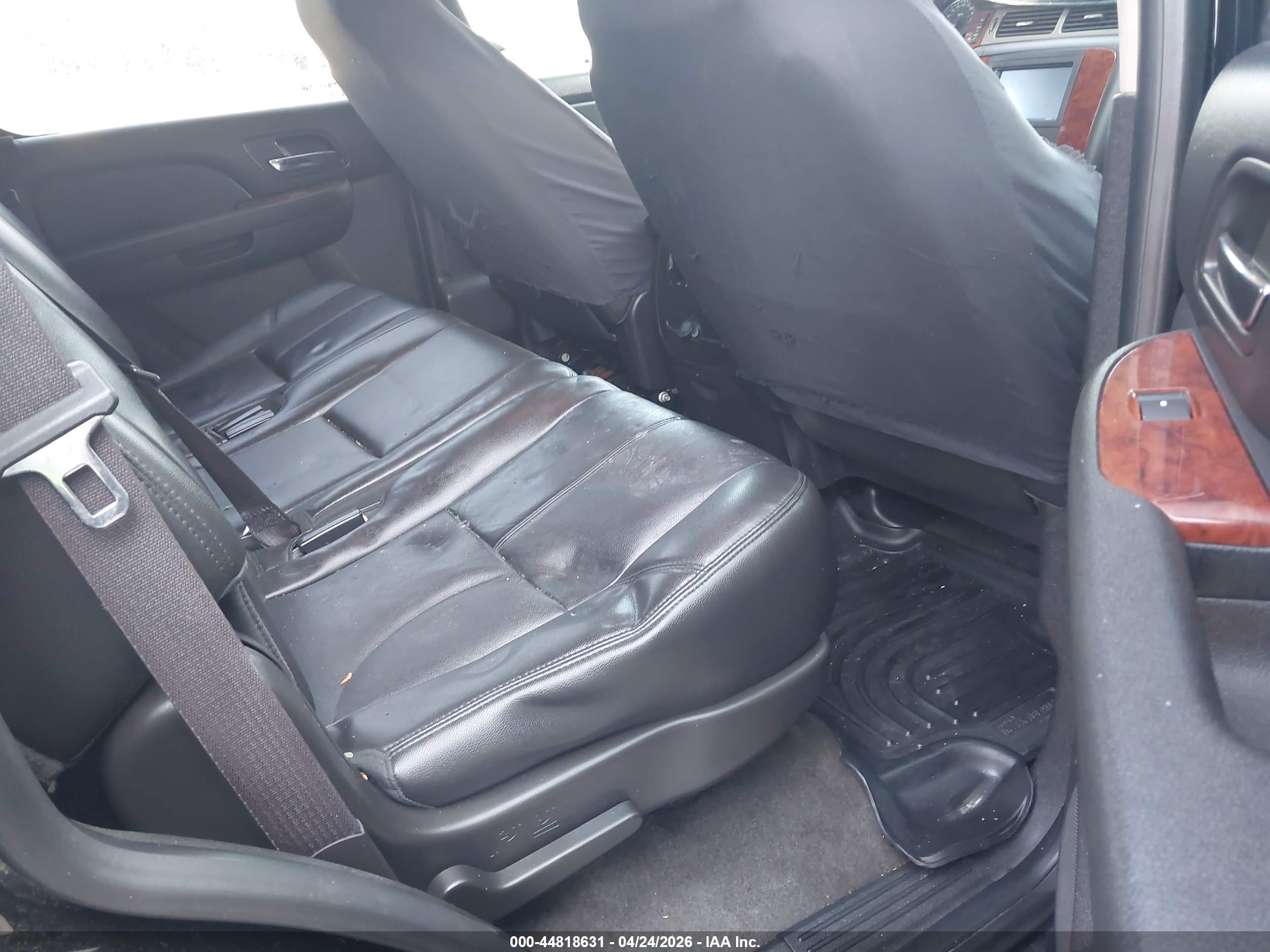 CHEVROLET TAHOE image 8