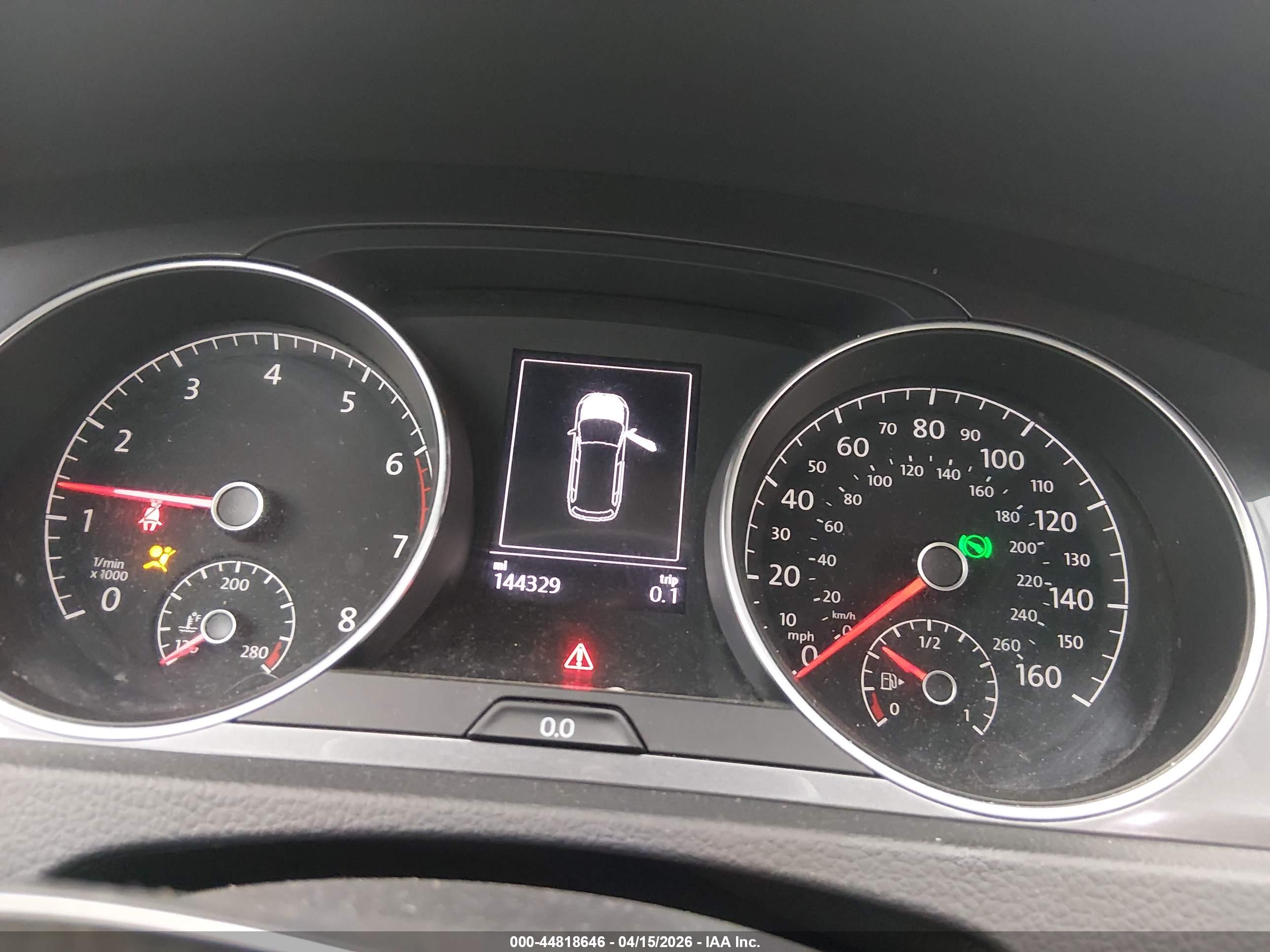 VOLKSWAGEN GOLF image 7
