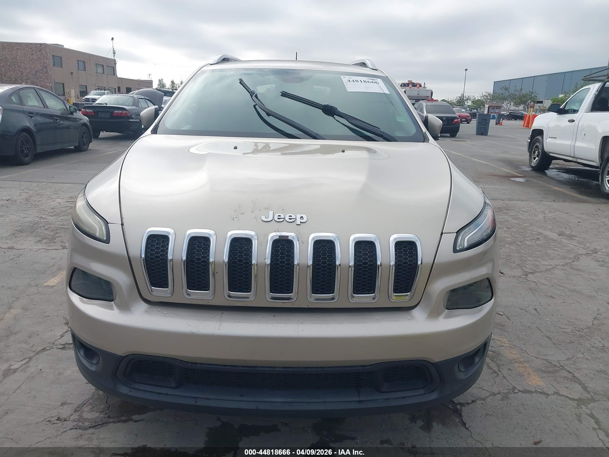 JEEP CHEROKEE image 6