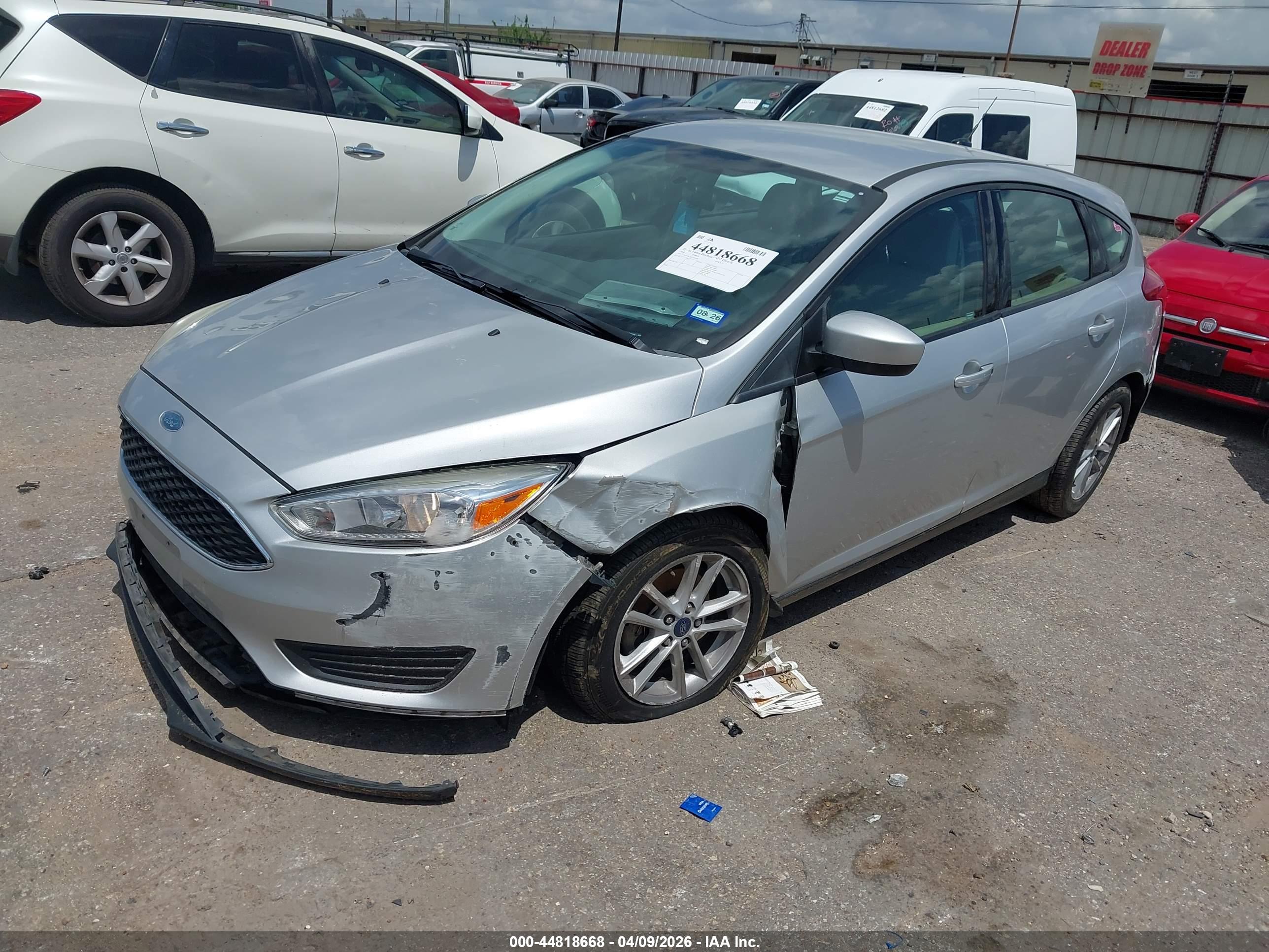 FORD FOCUS image 2