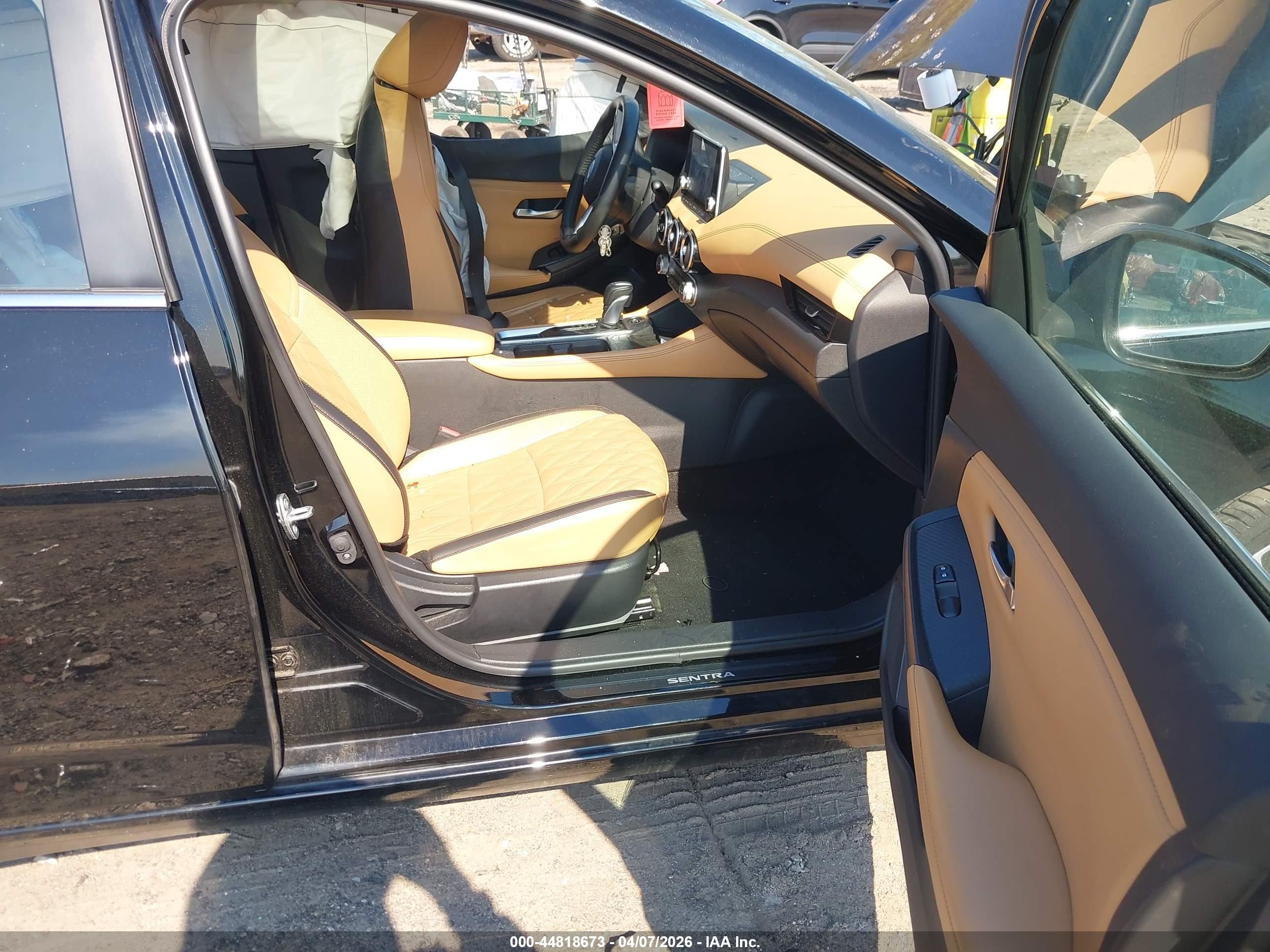 NISSAN SENTRA image 5