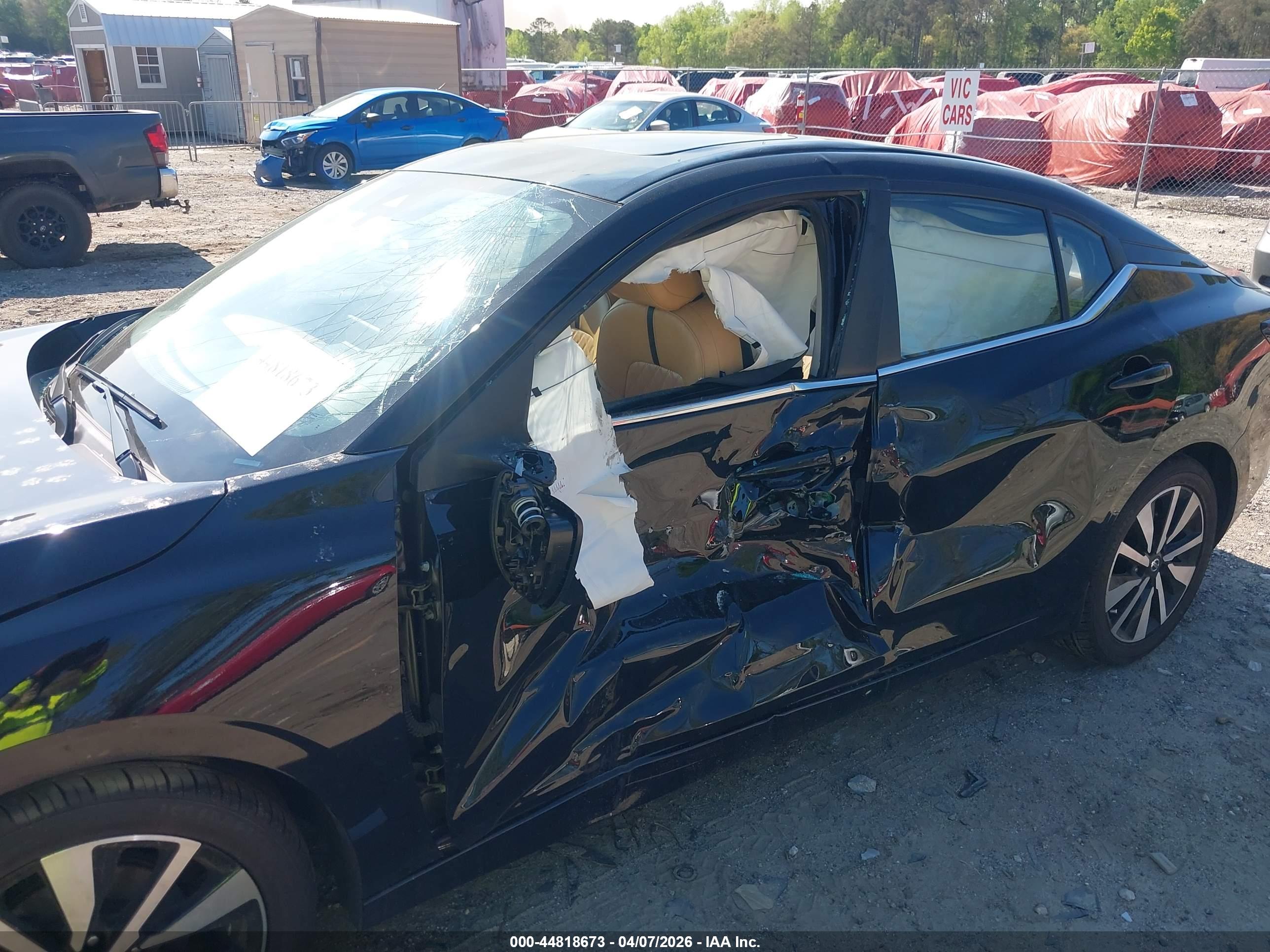 NISSAN SENTRA image 6