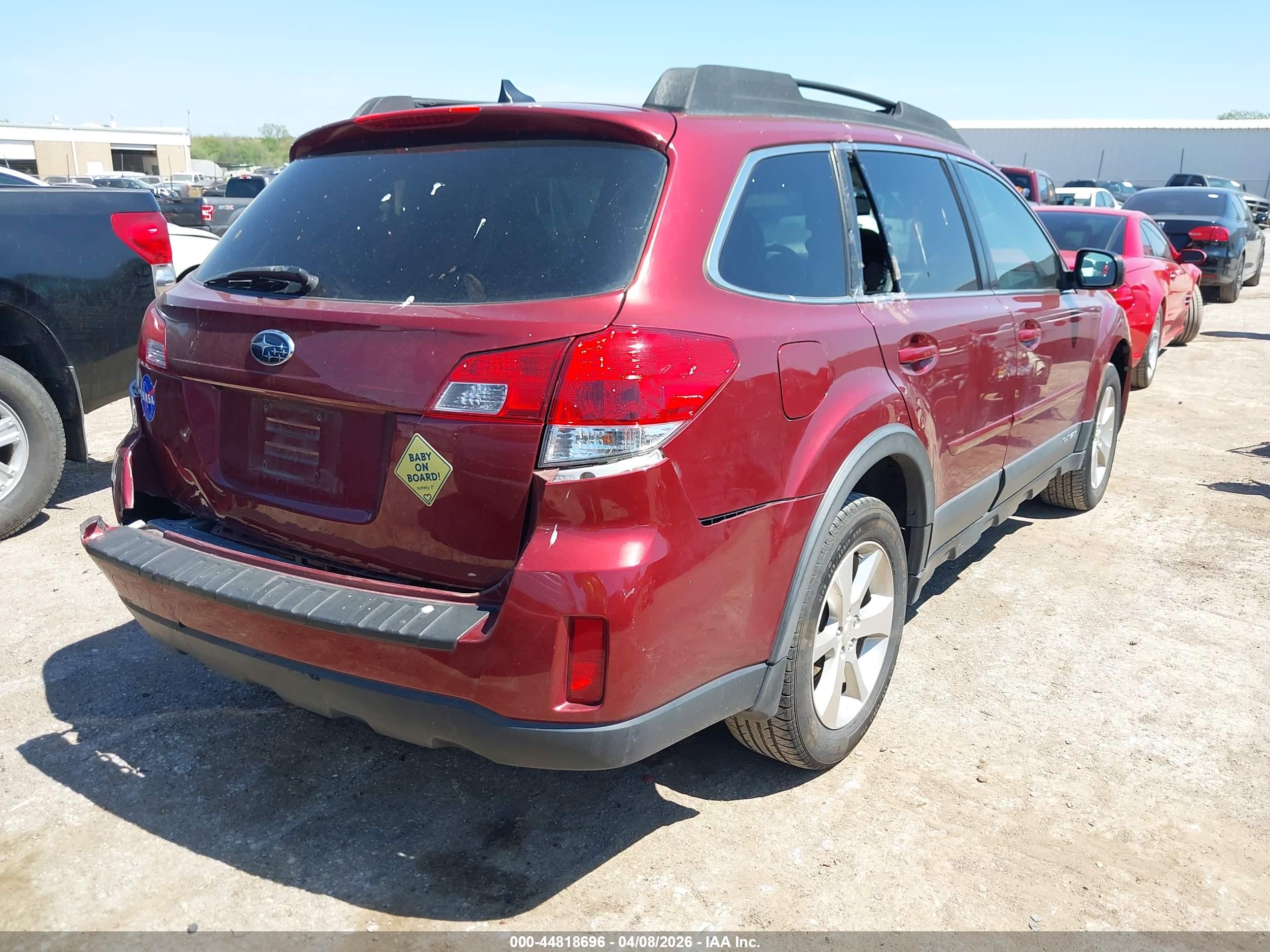 SUBARU OUTBACK image 4