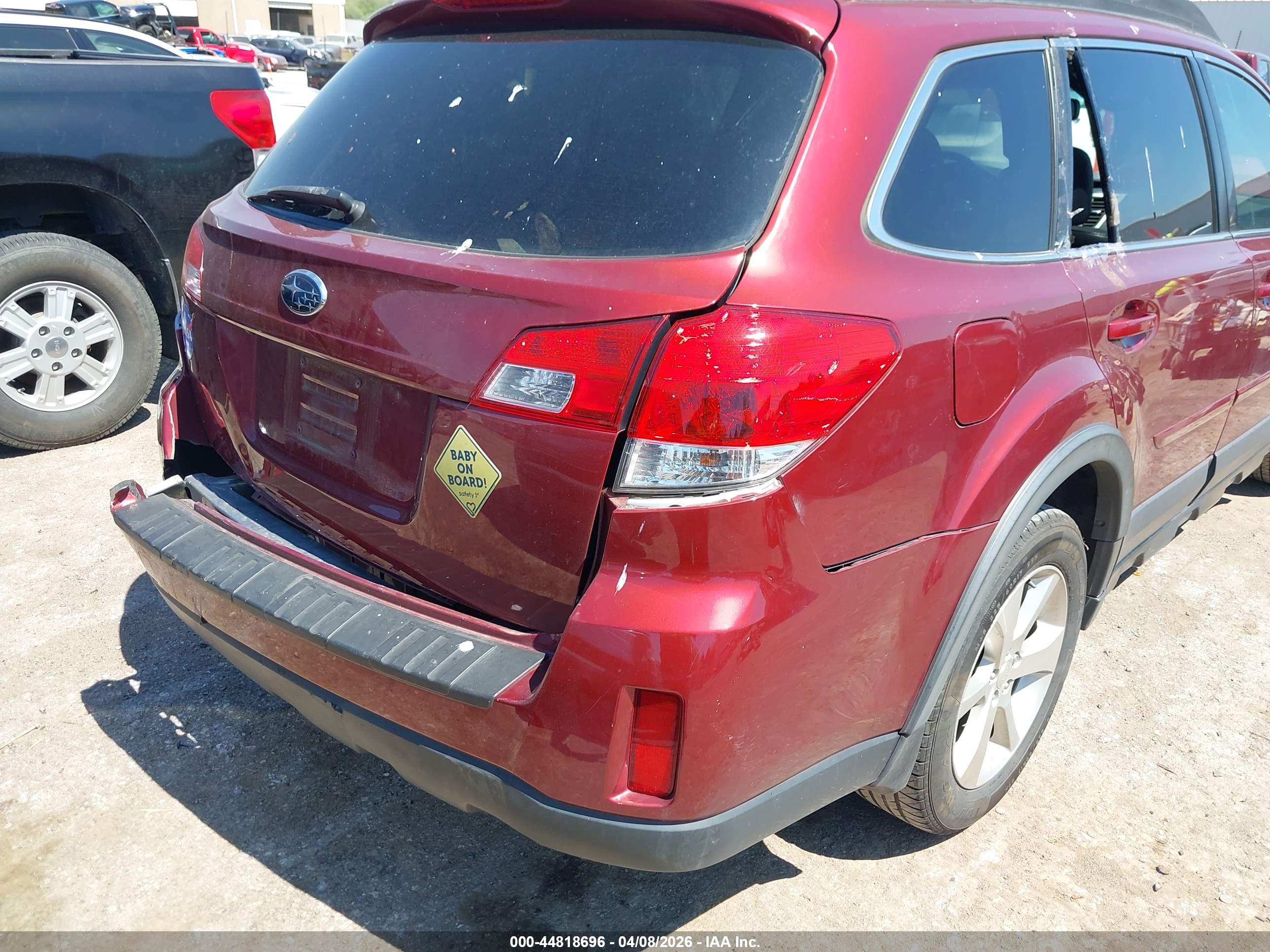 SUBARU OUTBACK image 6