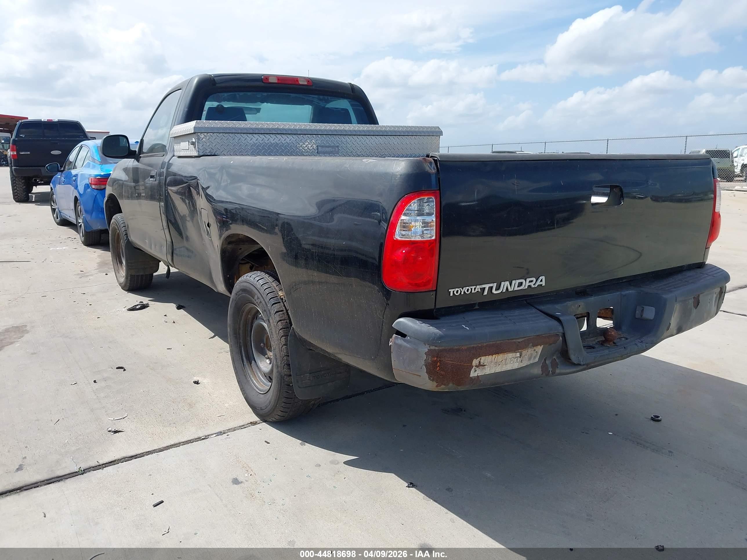 TOYOTA TUNDRA image 3