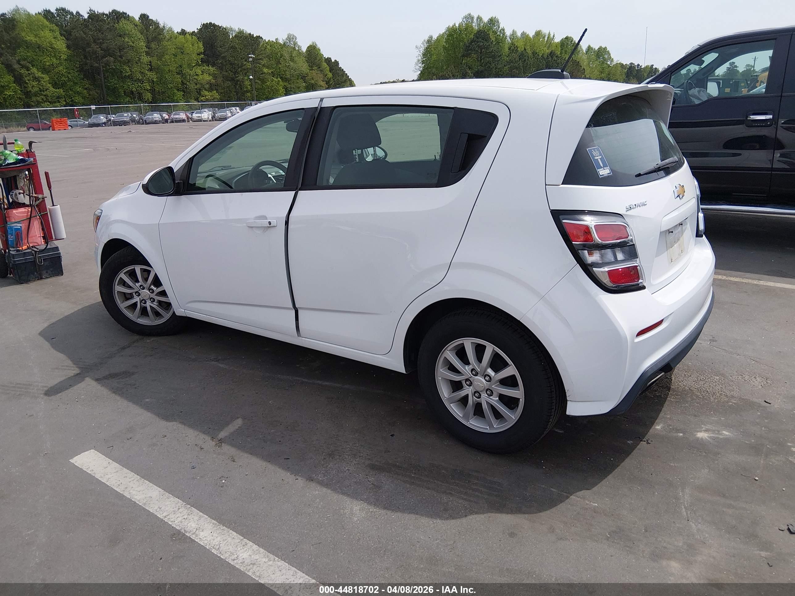 CHEVROLET SONIC image 3