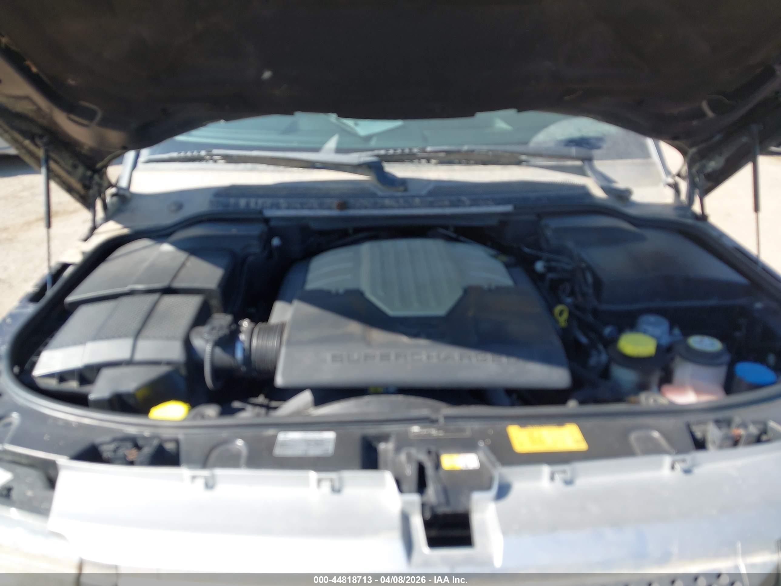 LAND ROVER image 10
