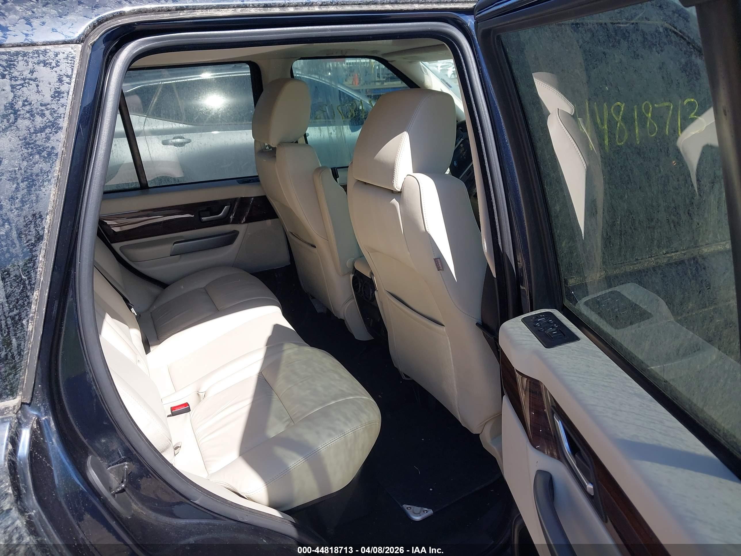 LAND ROVER image 8