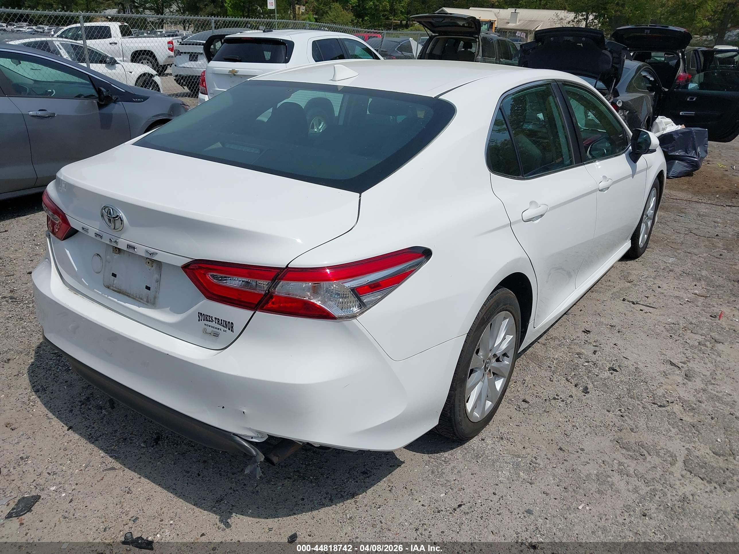 TOYOTA CAMRY image 4