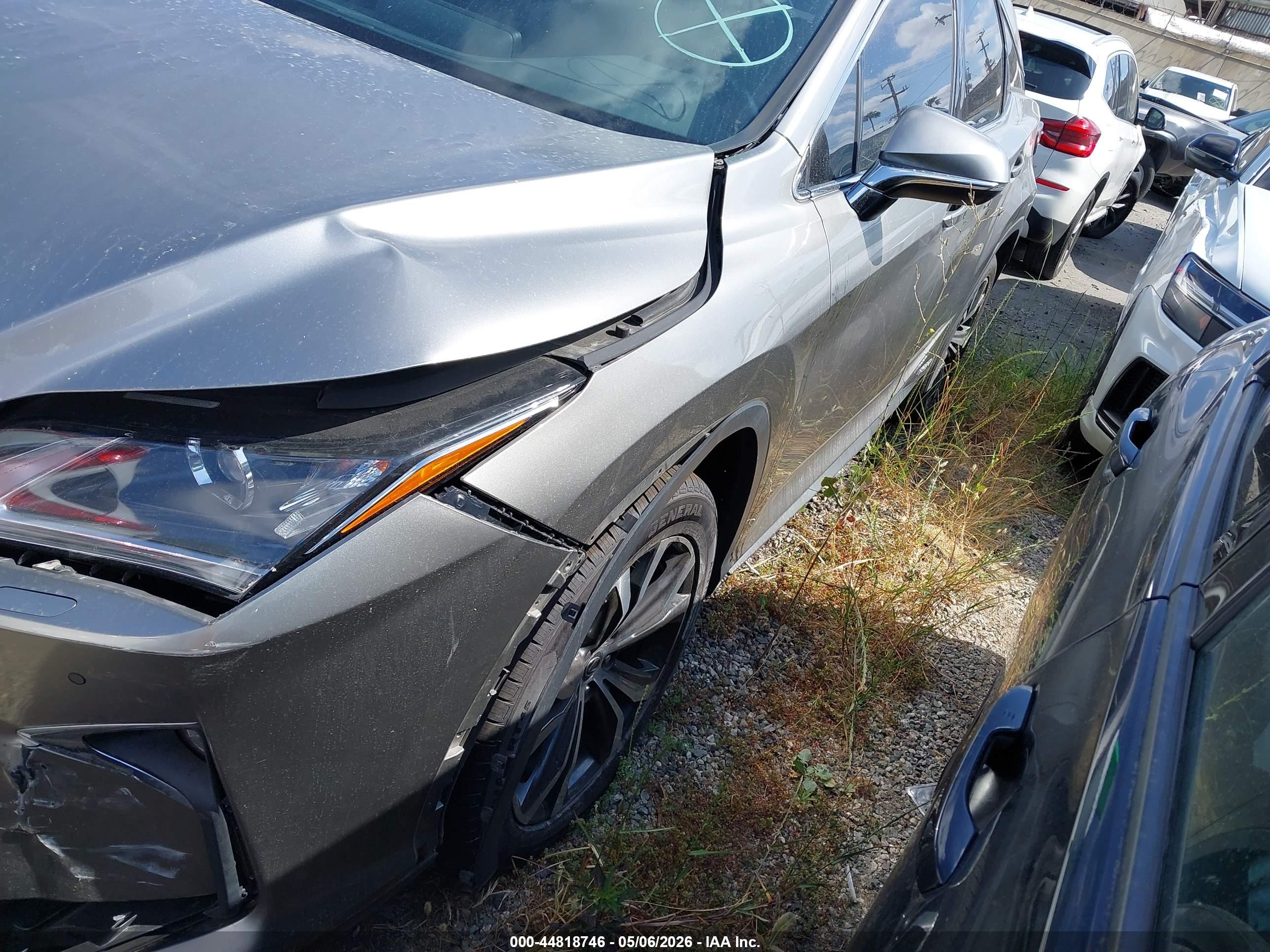 LEXUS RX image 2