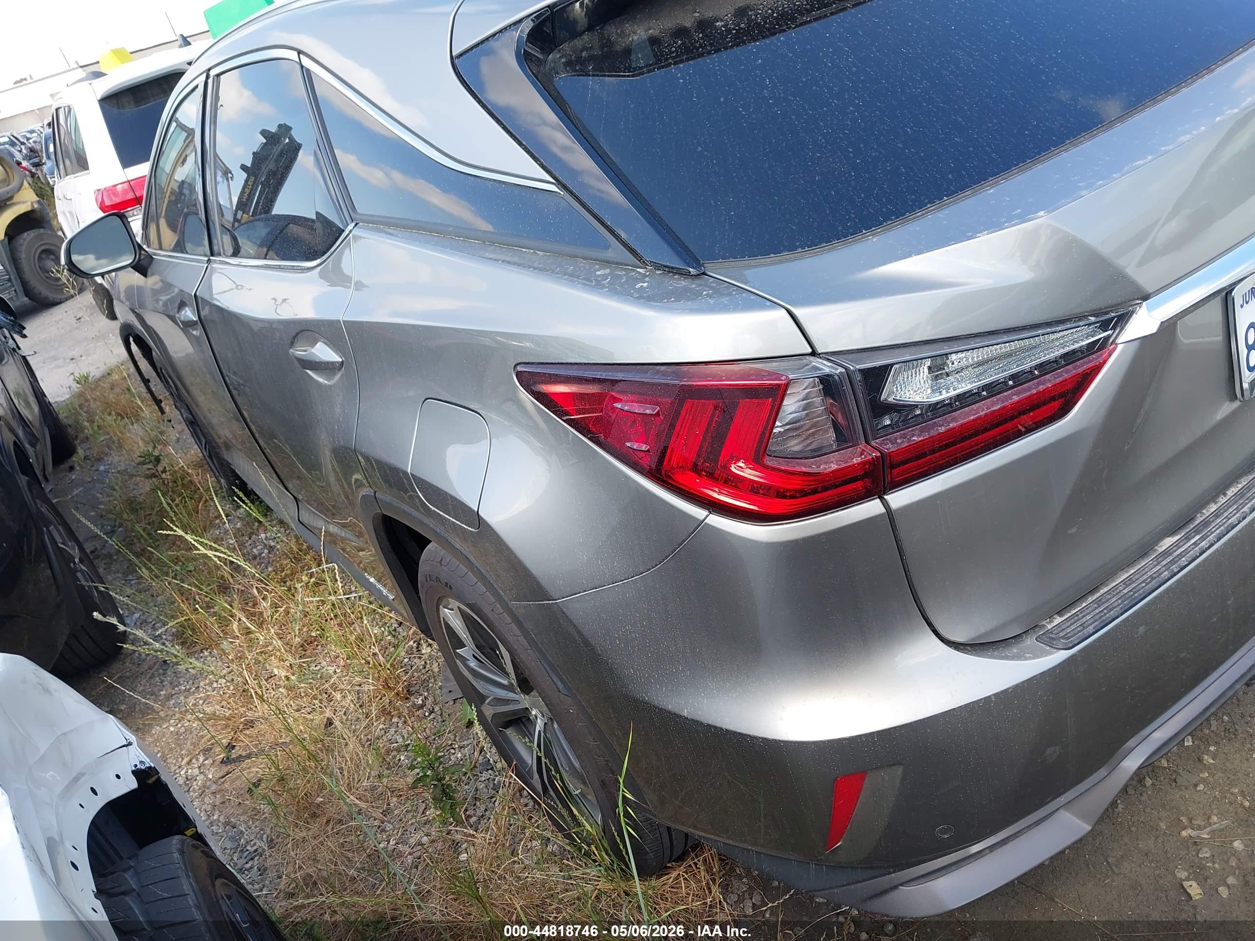 LEXUS RX image 3