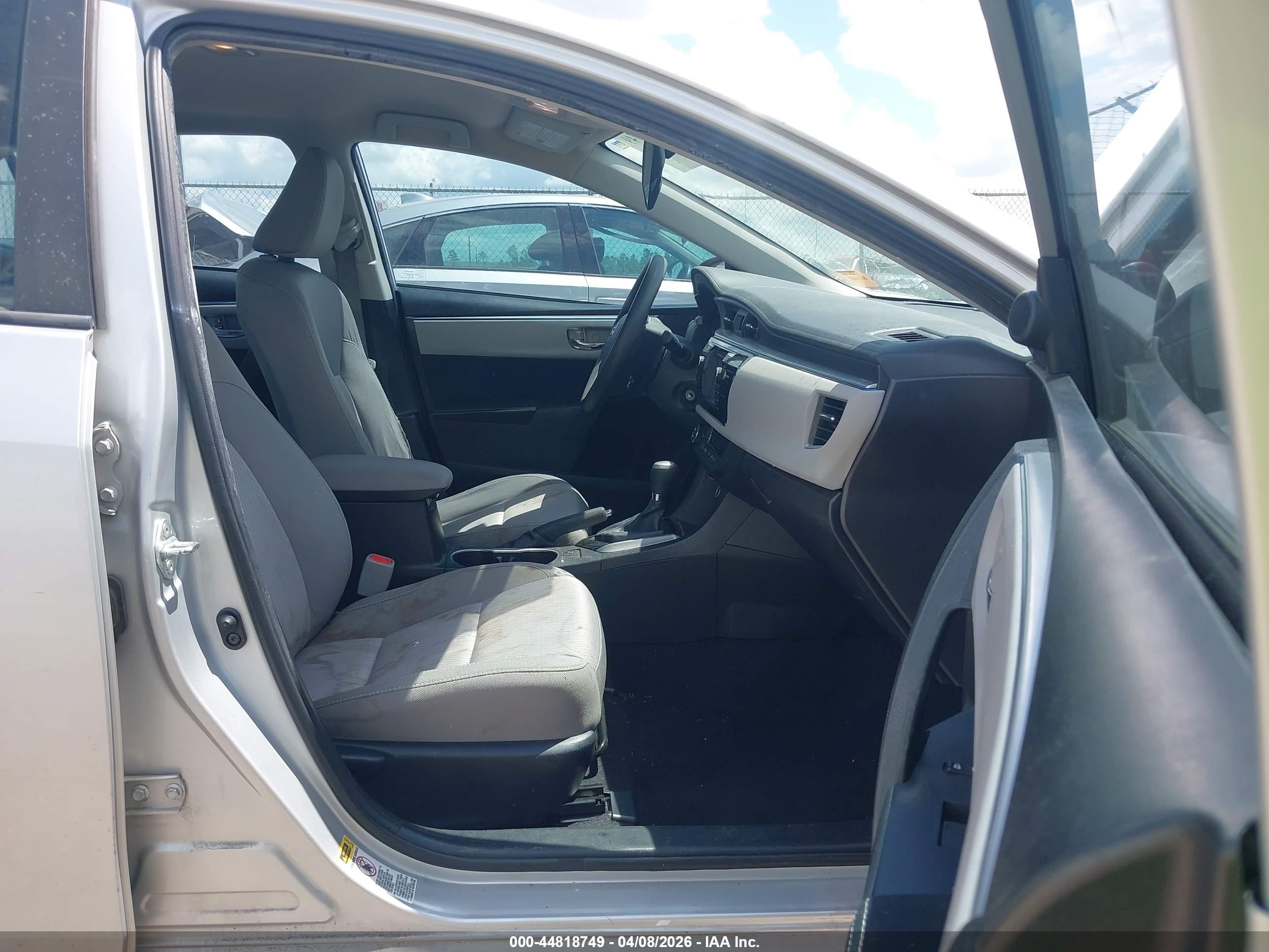 TOYOTA COROLLA image 5