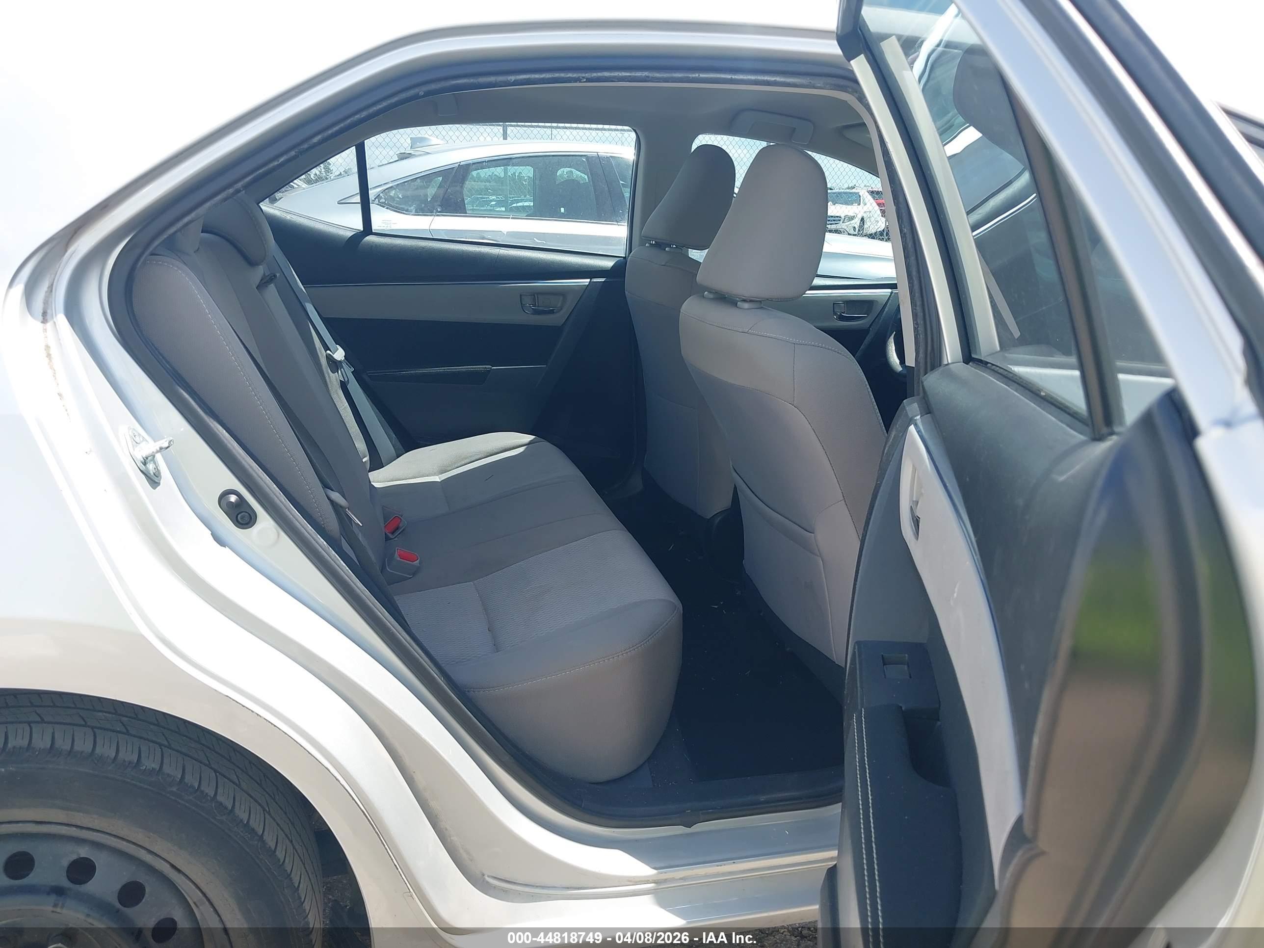 TOYOTA COROLLA image 8
