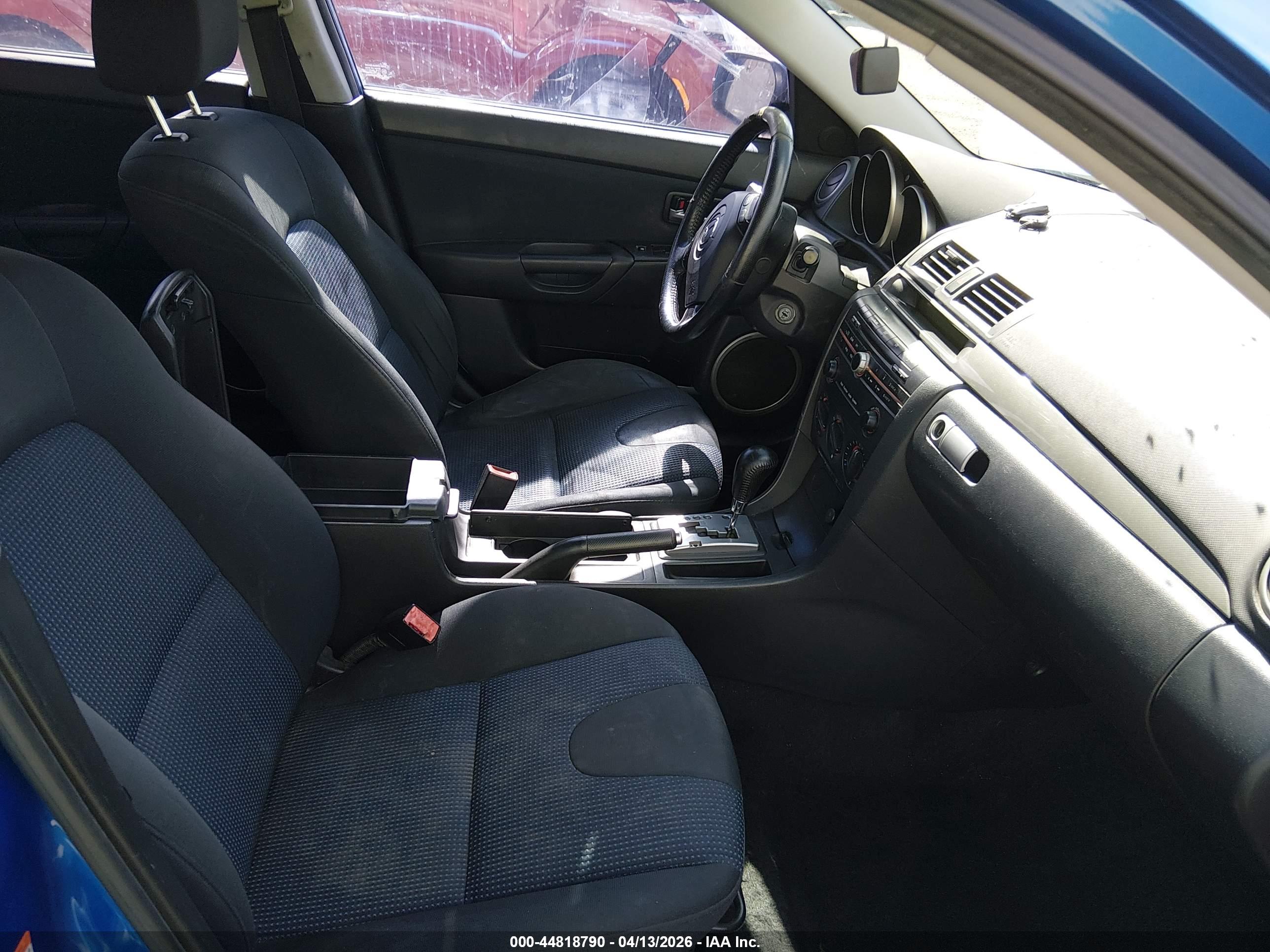 MAZDA MAZDA3 image 5