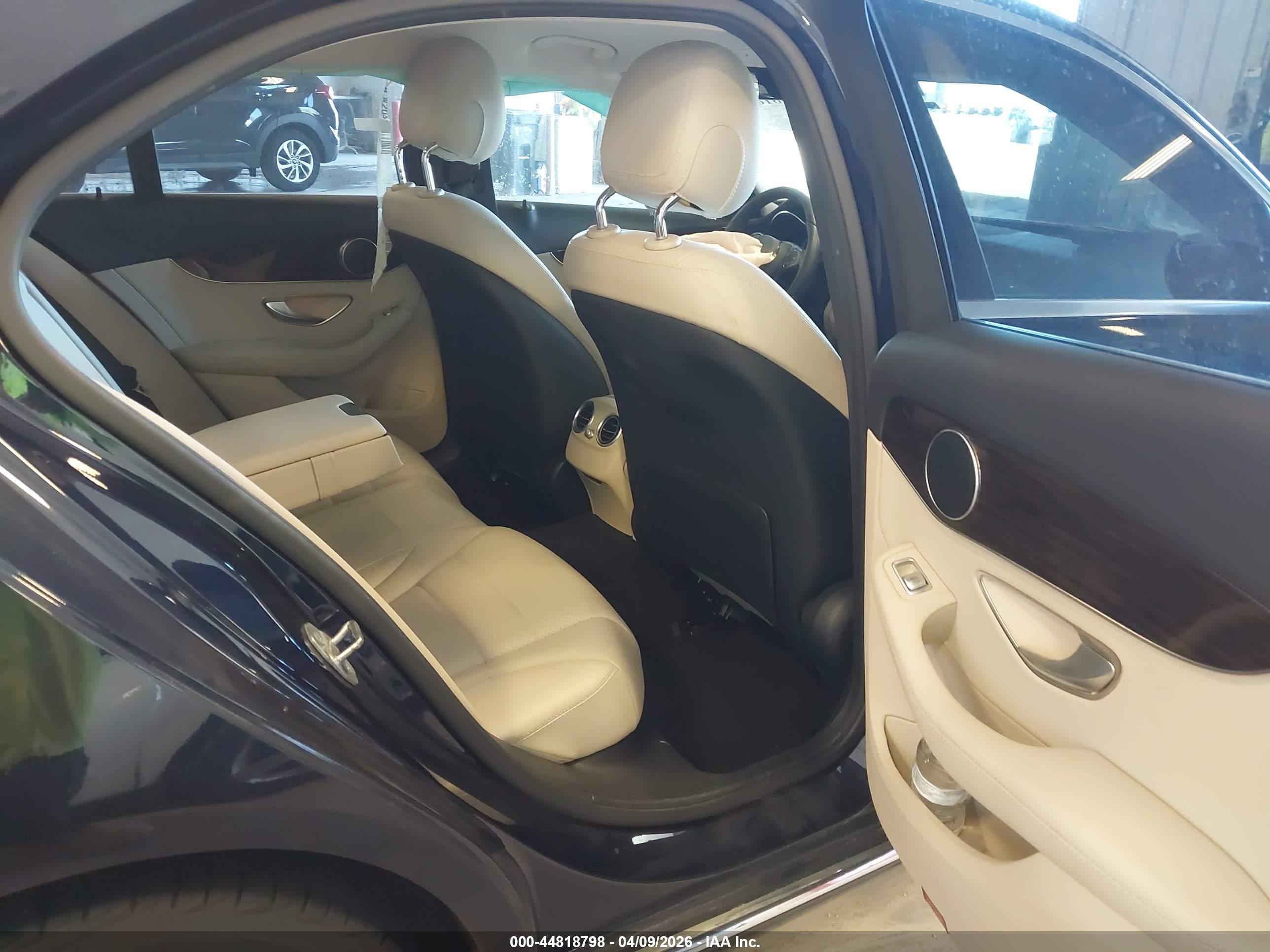 MERCEDES-BENZ C image 8