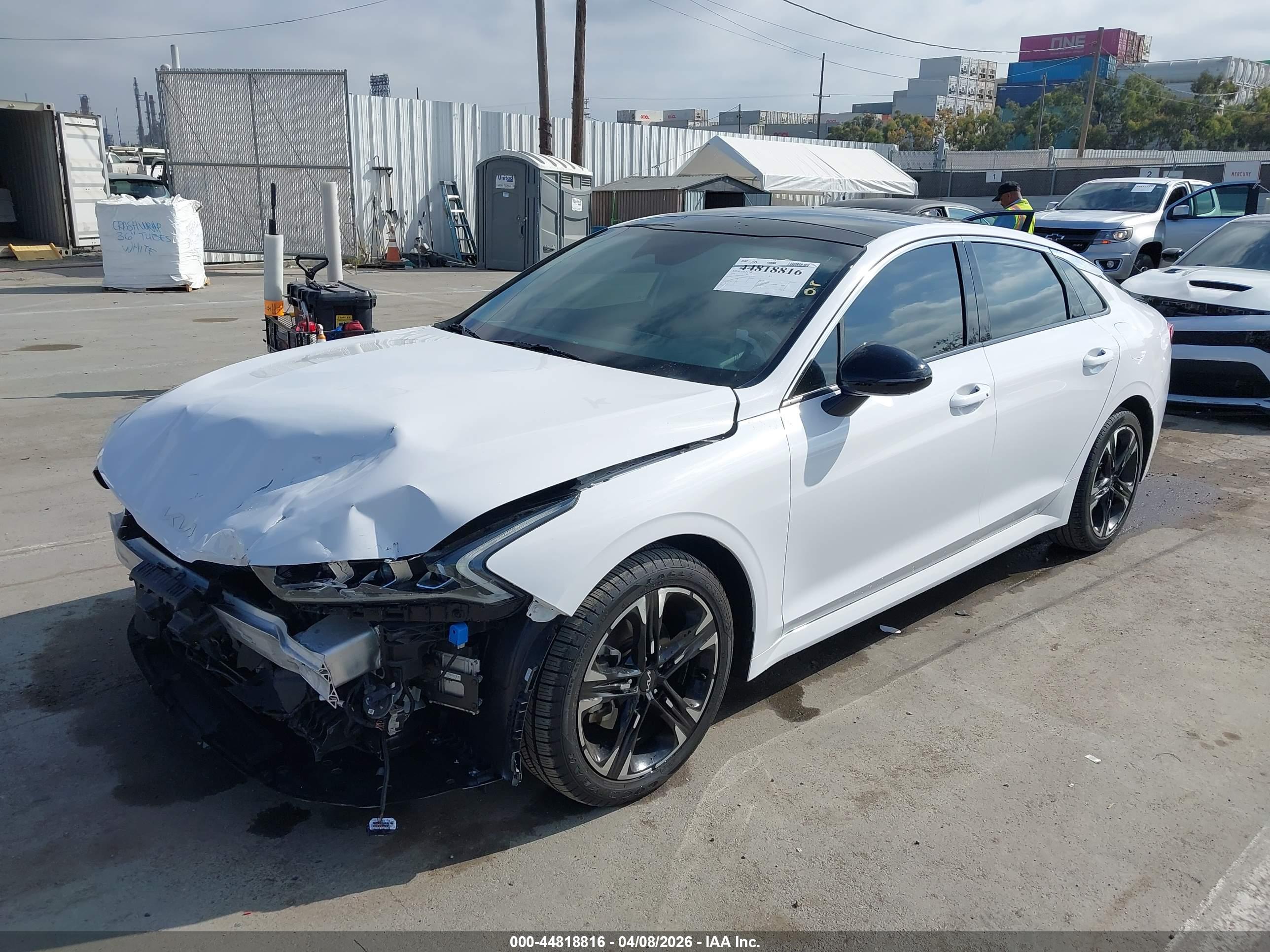 KIA K5 image 2