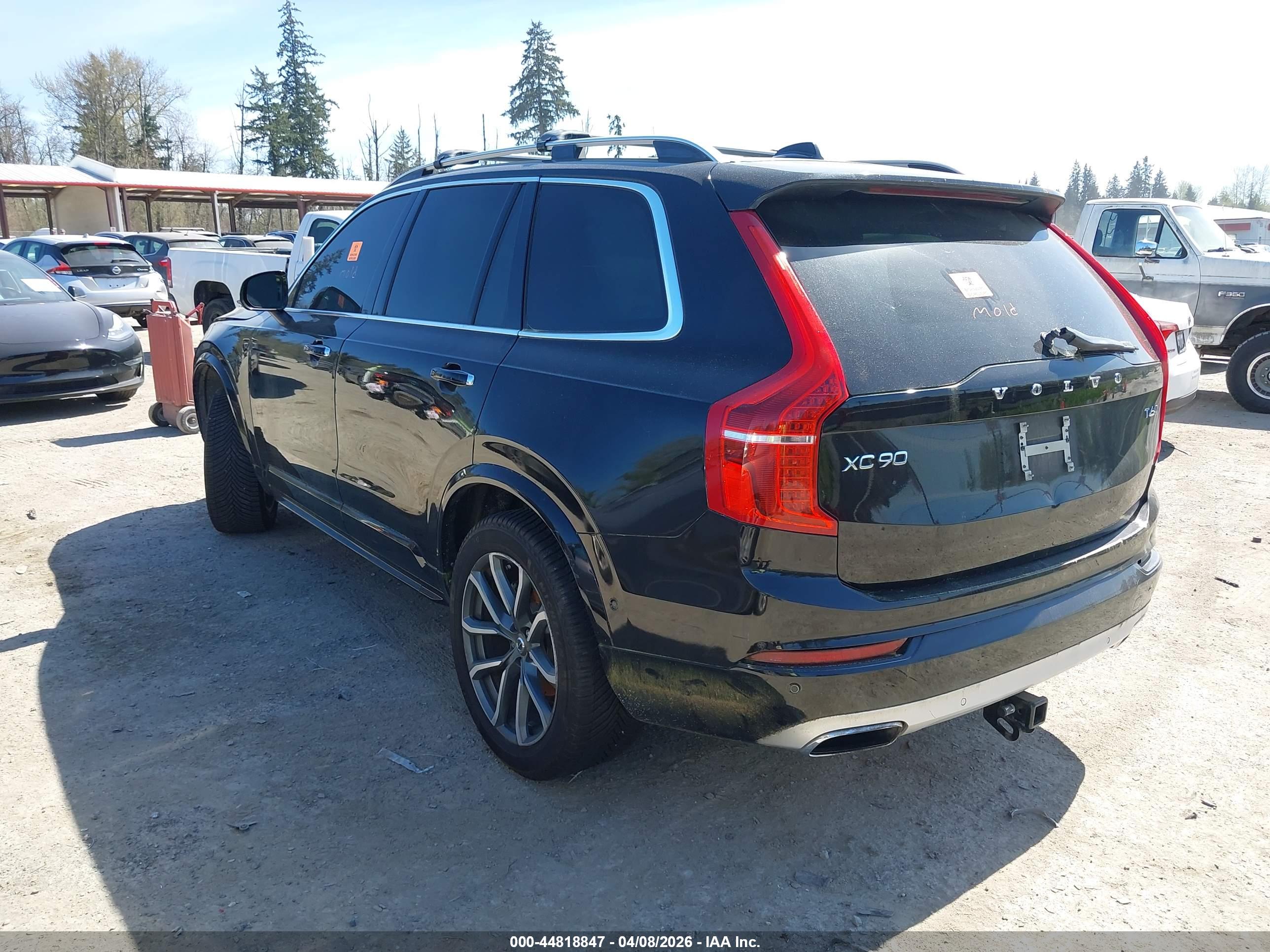 VOLVO XC90 image 3