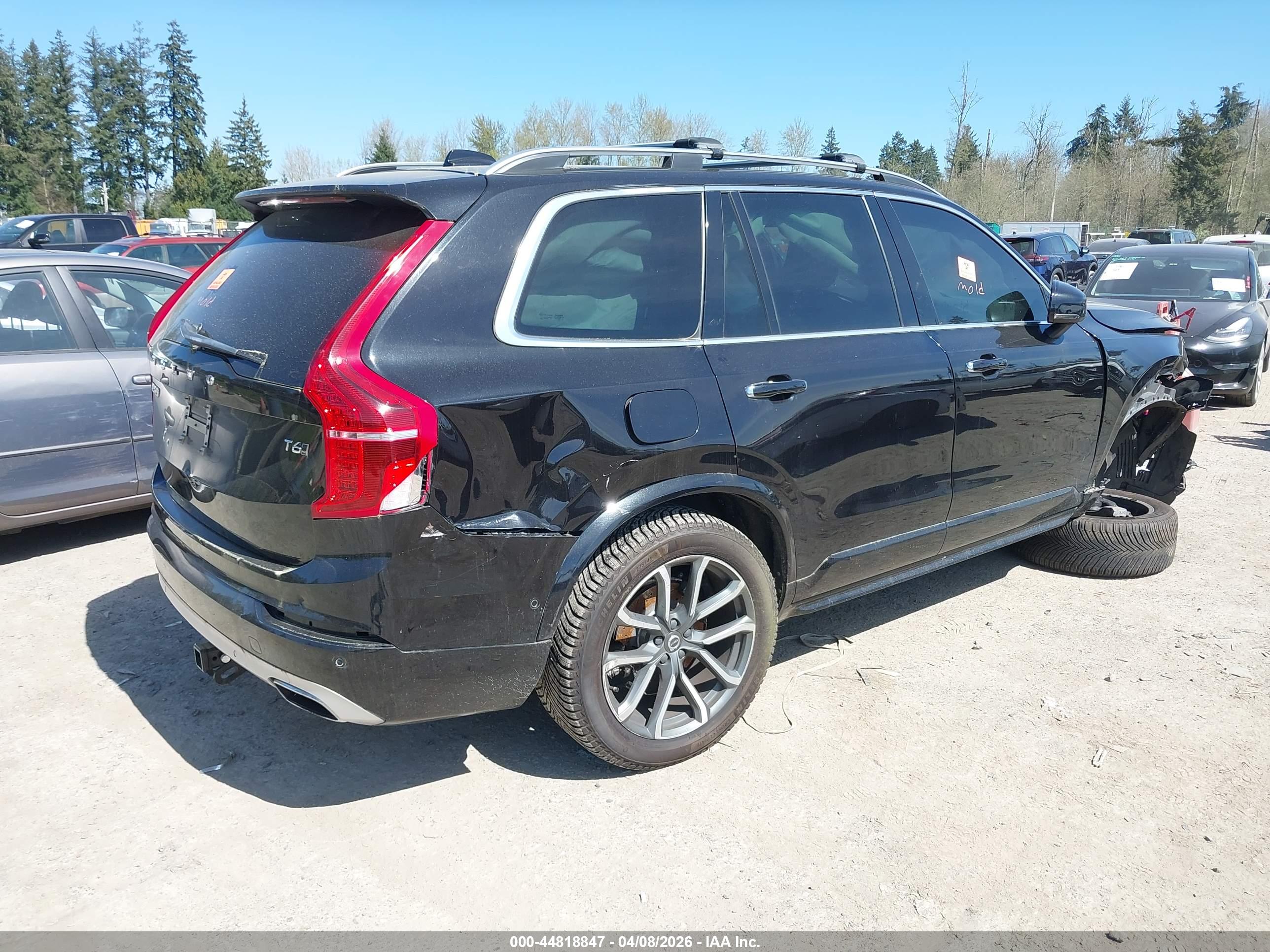 VOLVO XC90 image 4