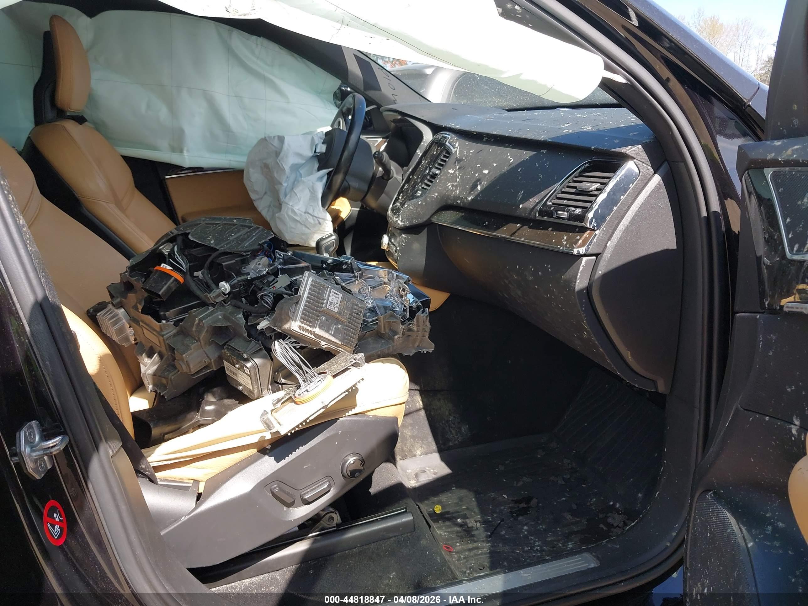 VOLVO XC90 image 5