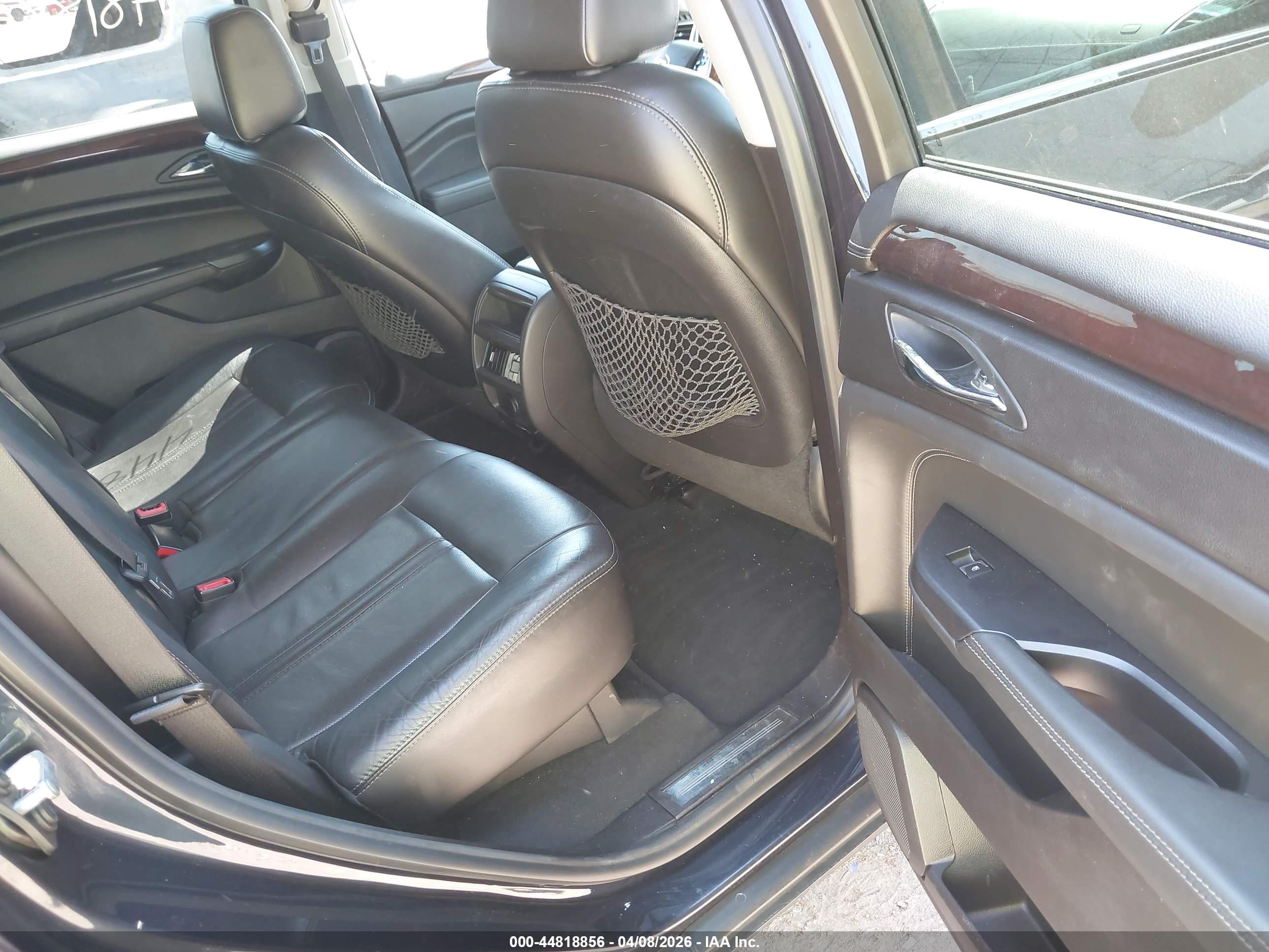 CADILLAC SRX image 8