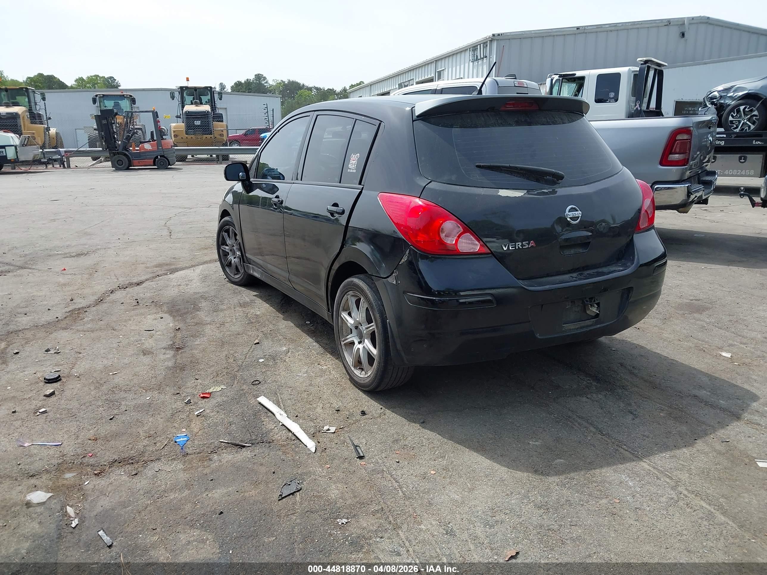 NISSAN VERSA image 3