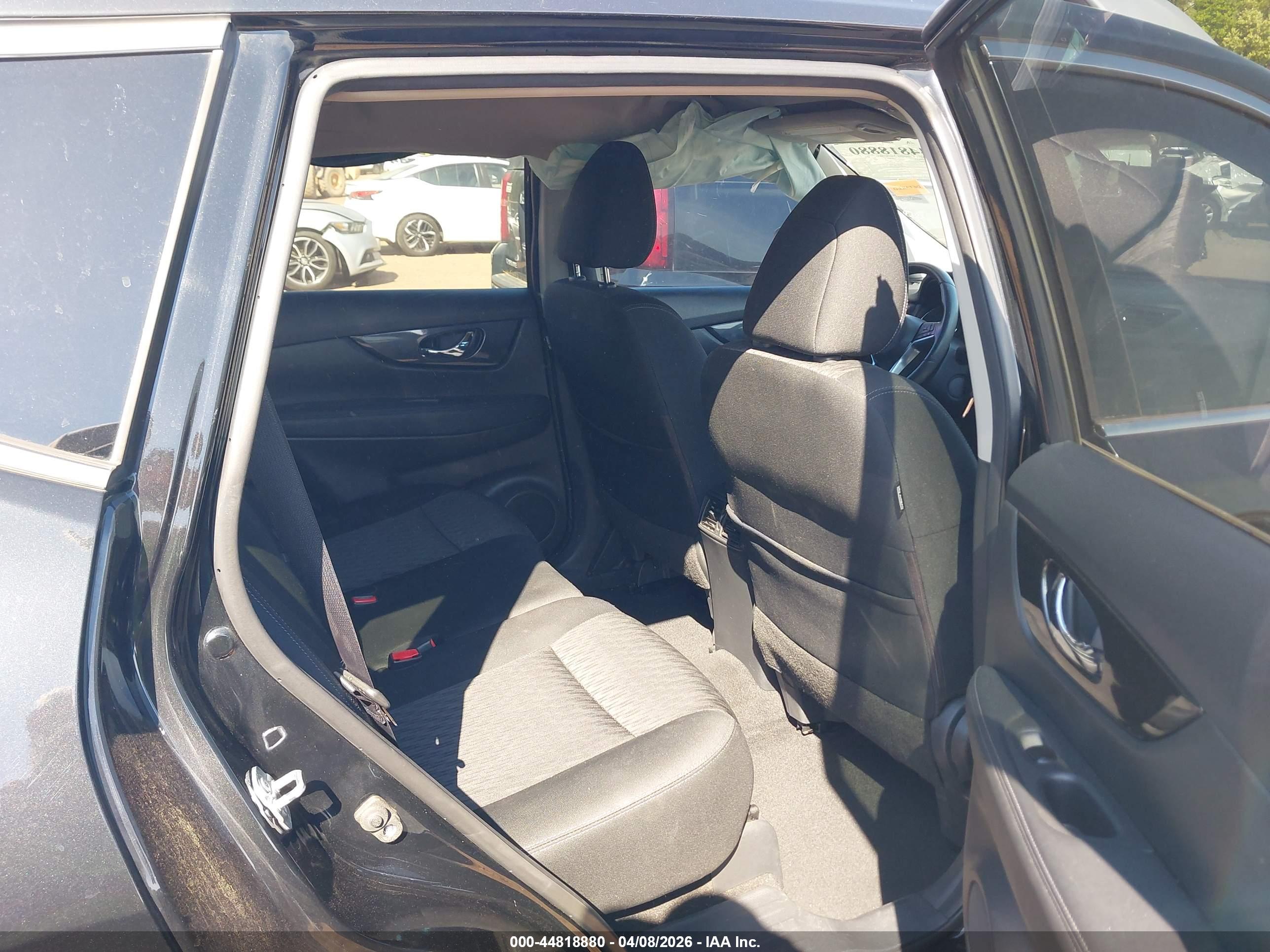 NISSAN ROGUE image 8
