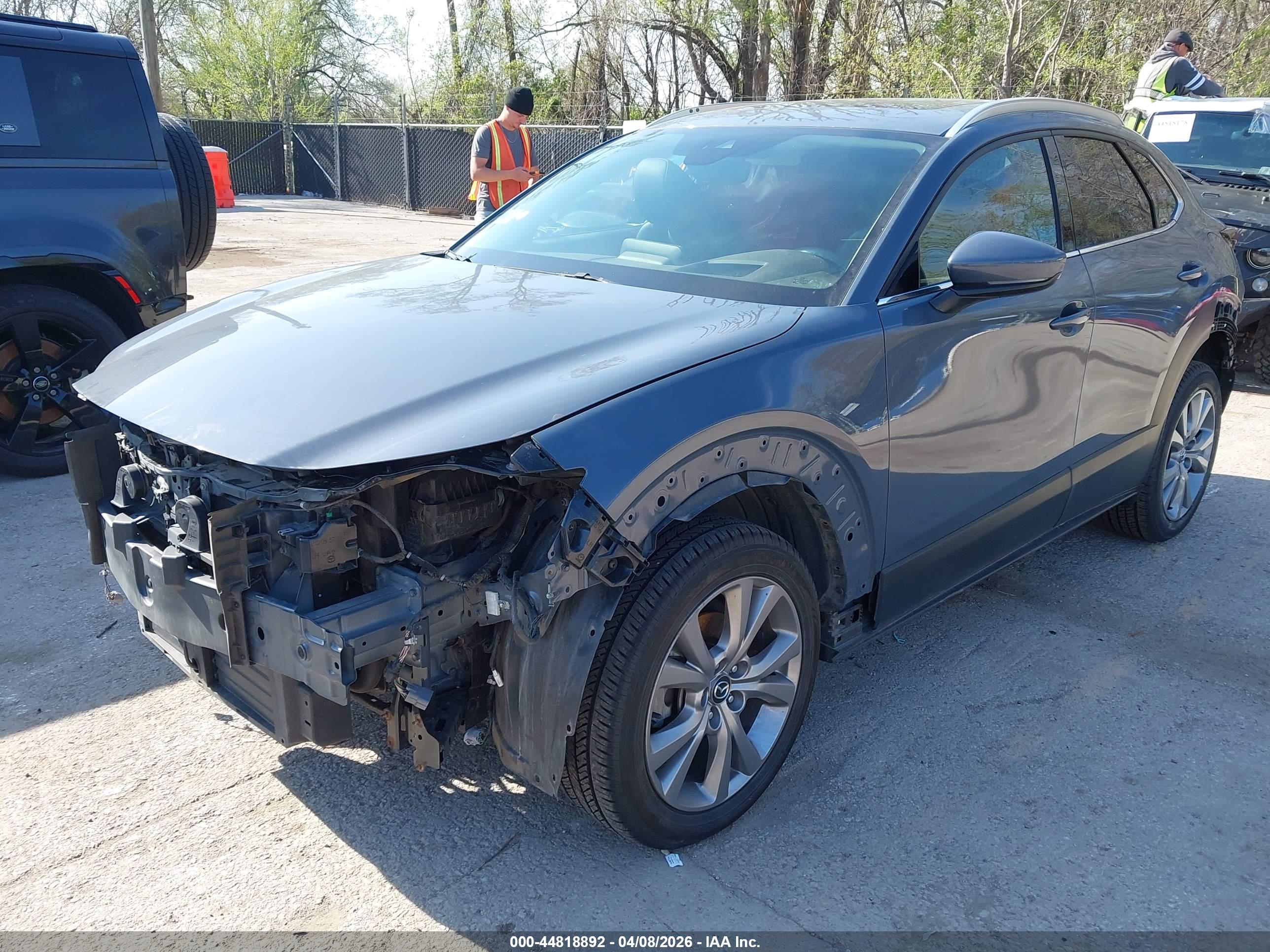 MAZDA CX-30 image 2
