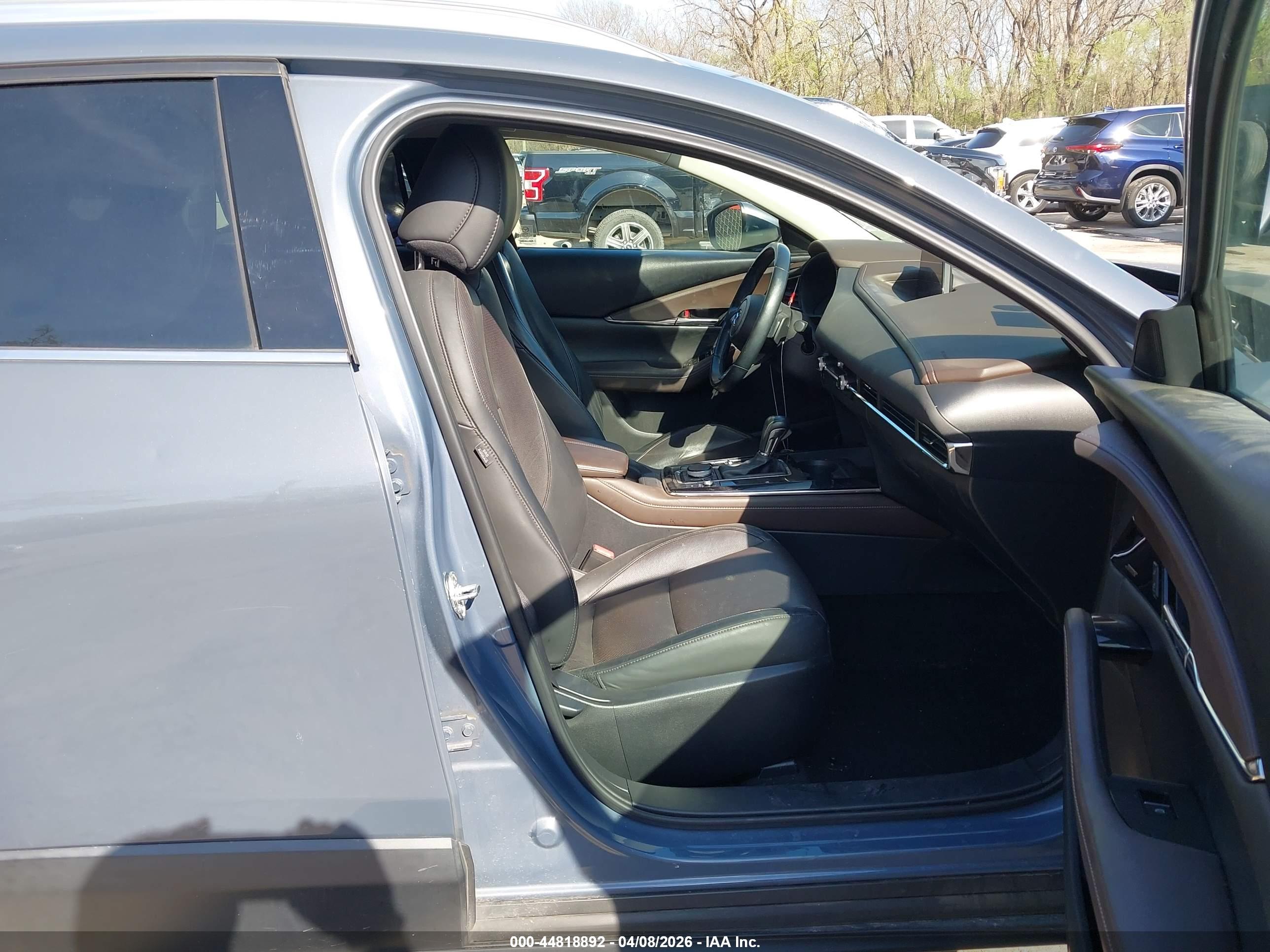 MAZDA CX-30 image 5