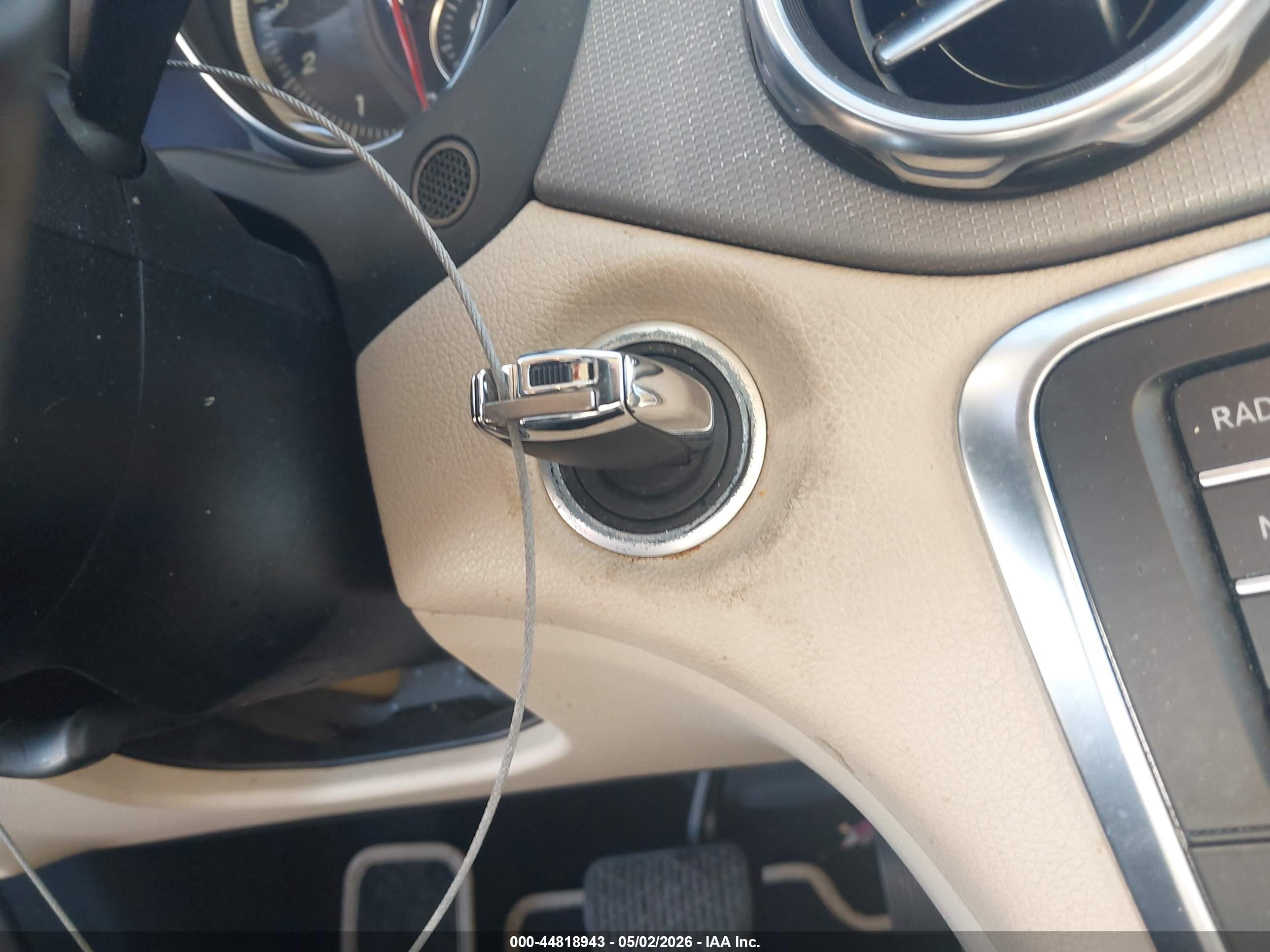 MERCEDES-BENZ GLA image 11