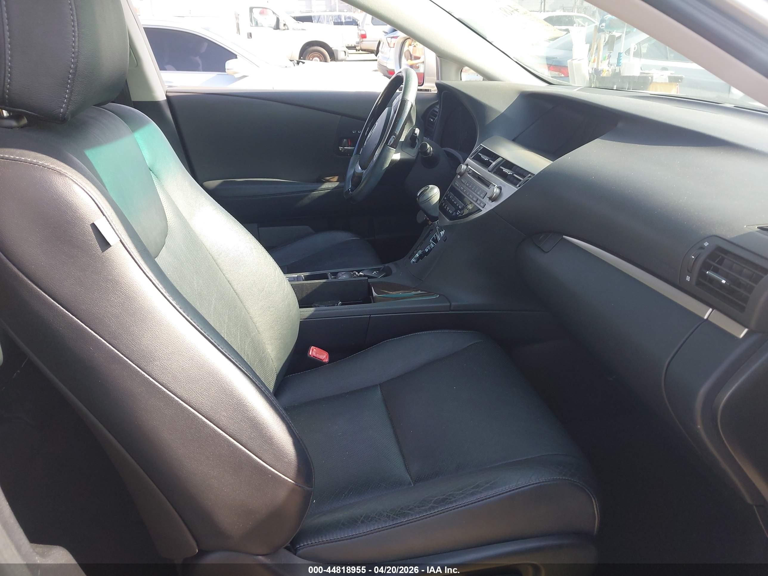 LEXUS RX image 5