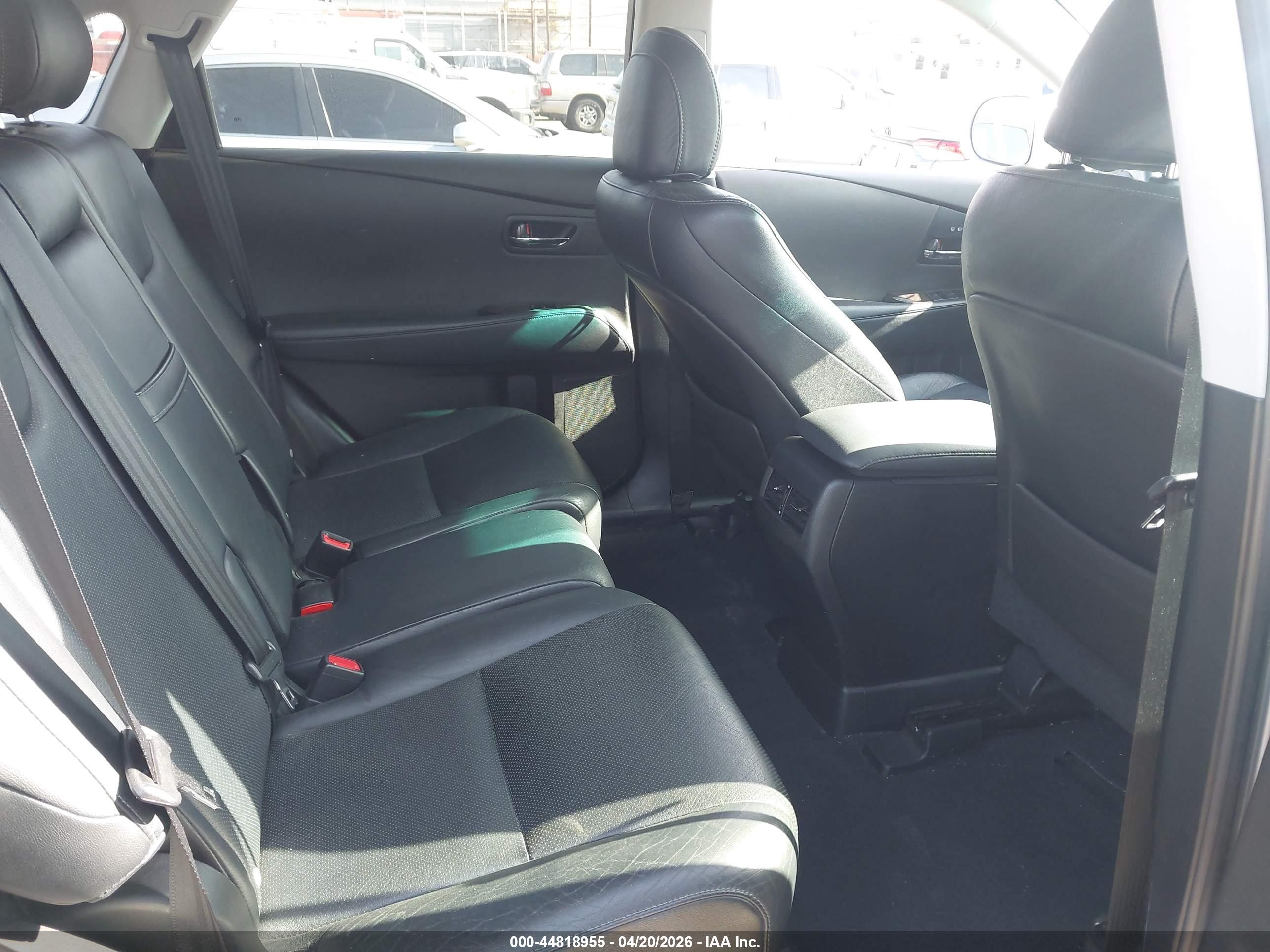 LEXUS RX image 8