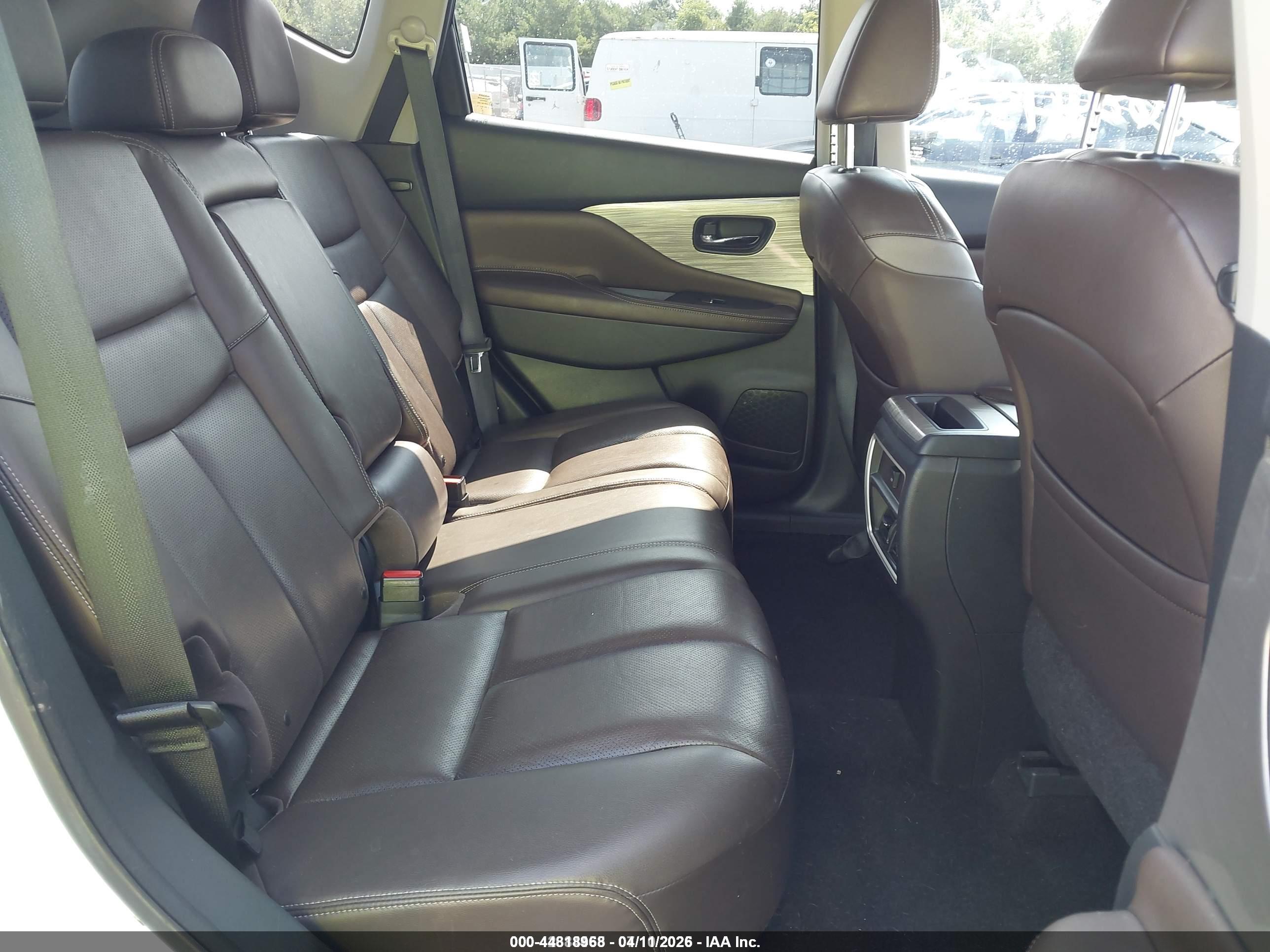 NISSAN MURANO image 8
