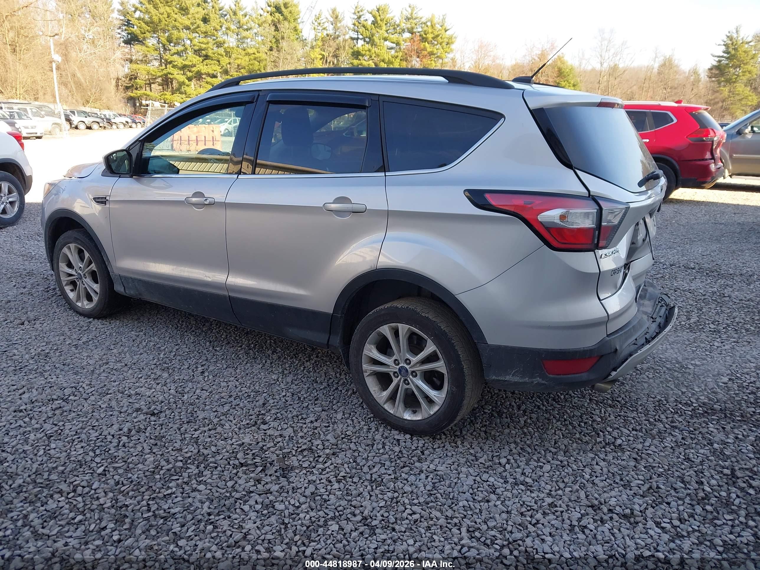 FORD ESCAPE image 3