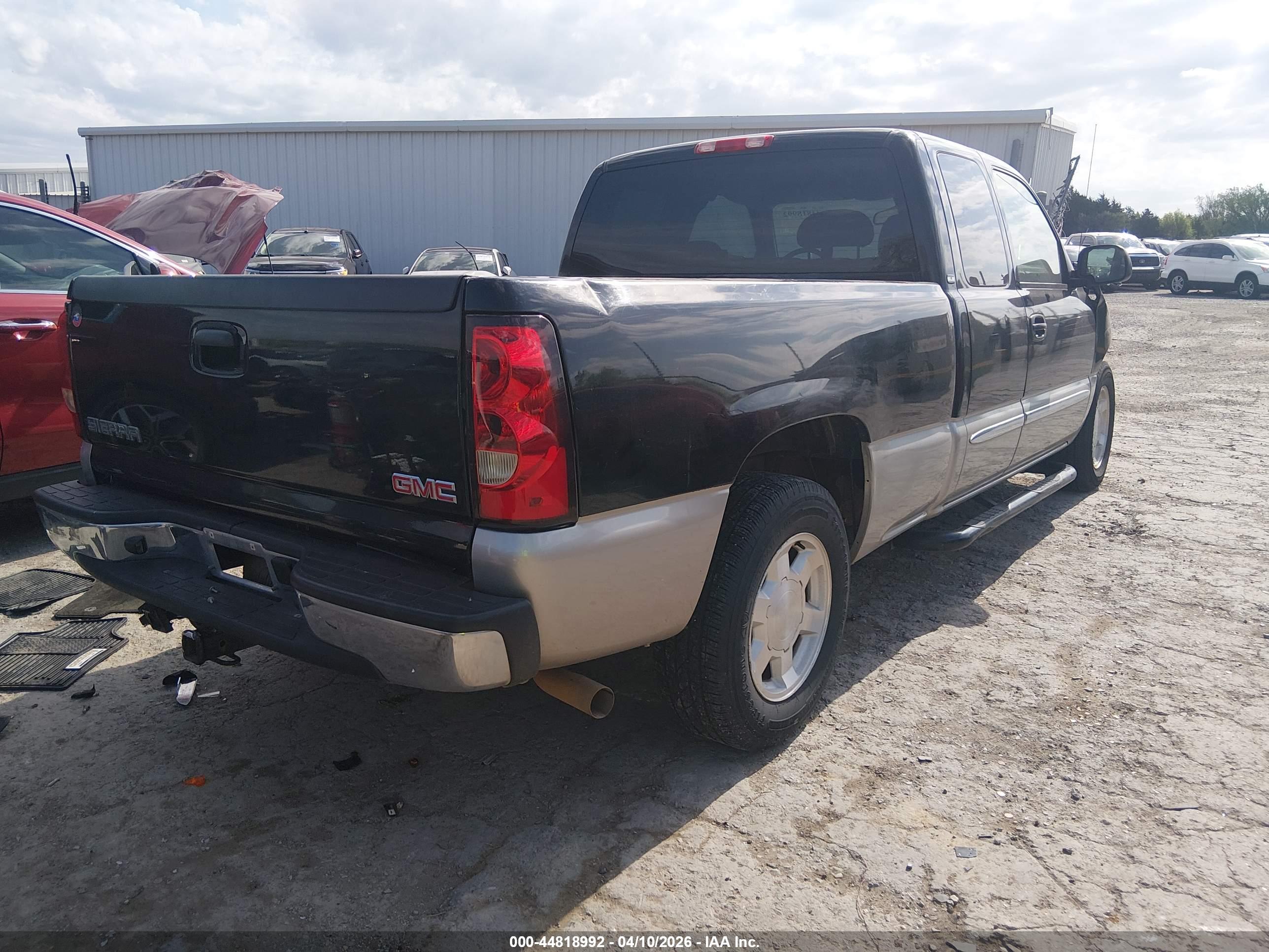 GMC SIERRA image 4