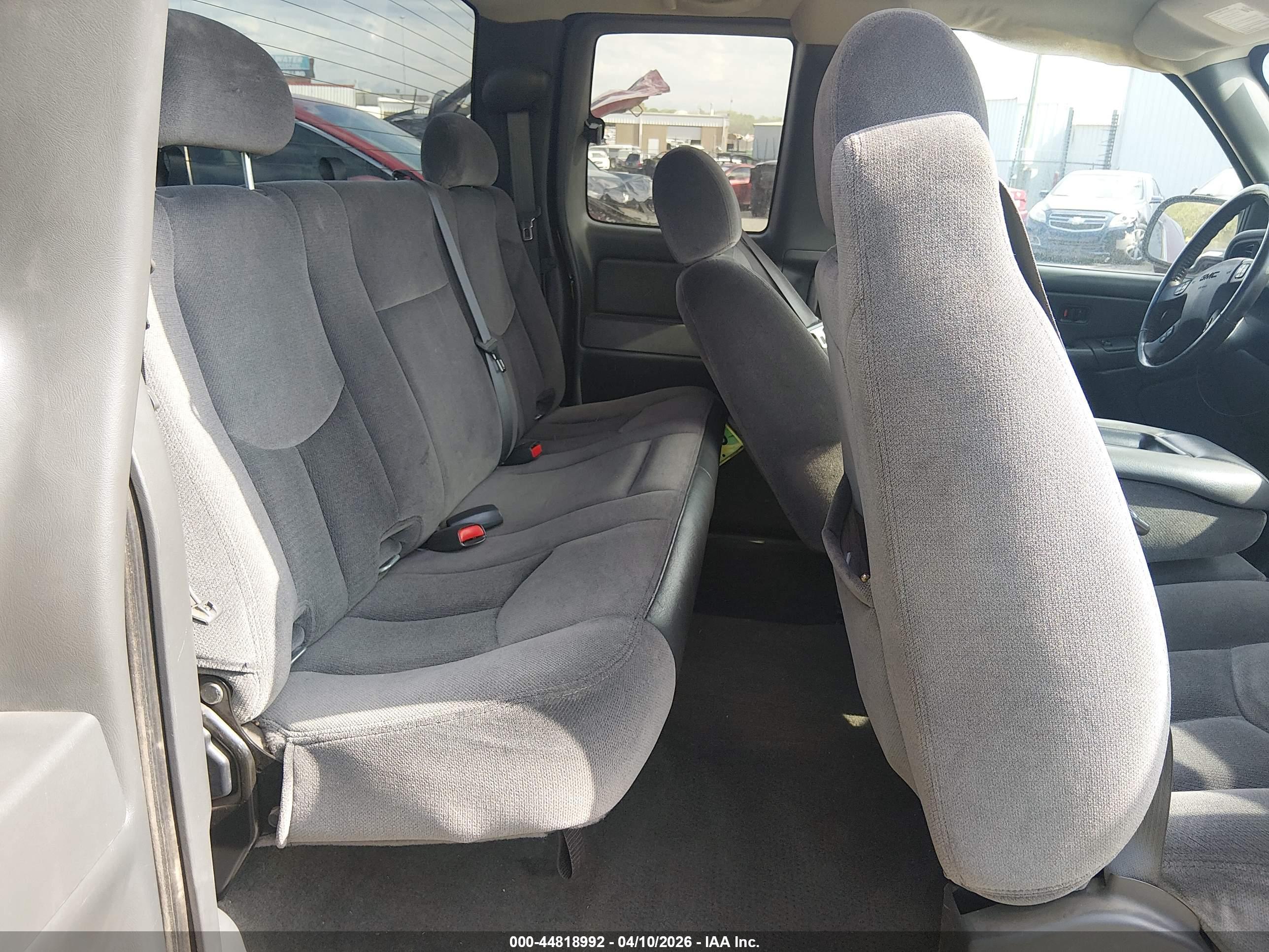 GMC SIERRA image 8
