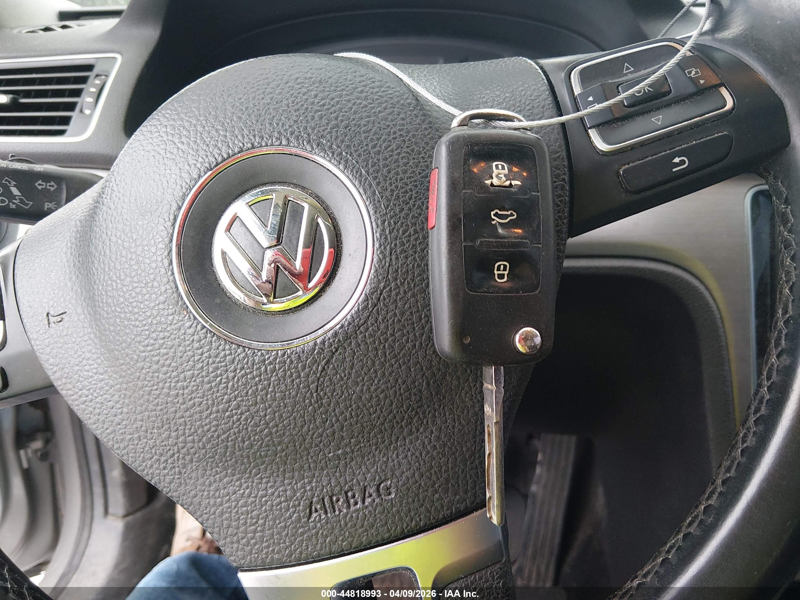 VOLKSWAGEN PASSAT image 11