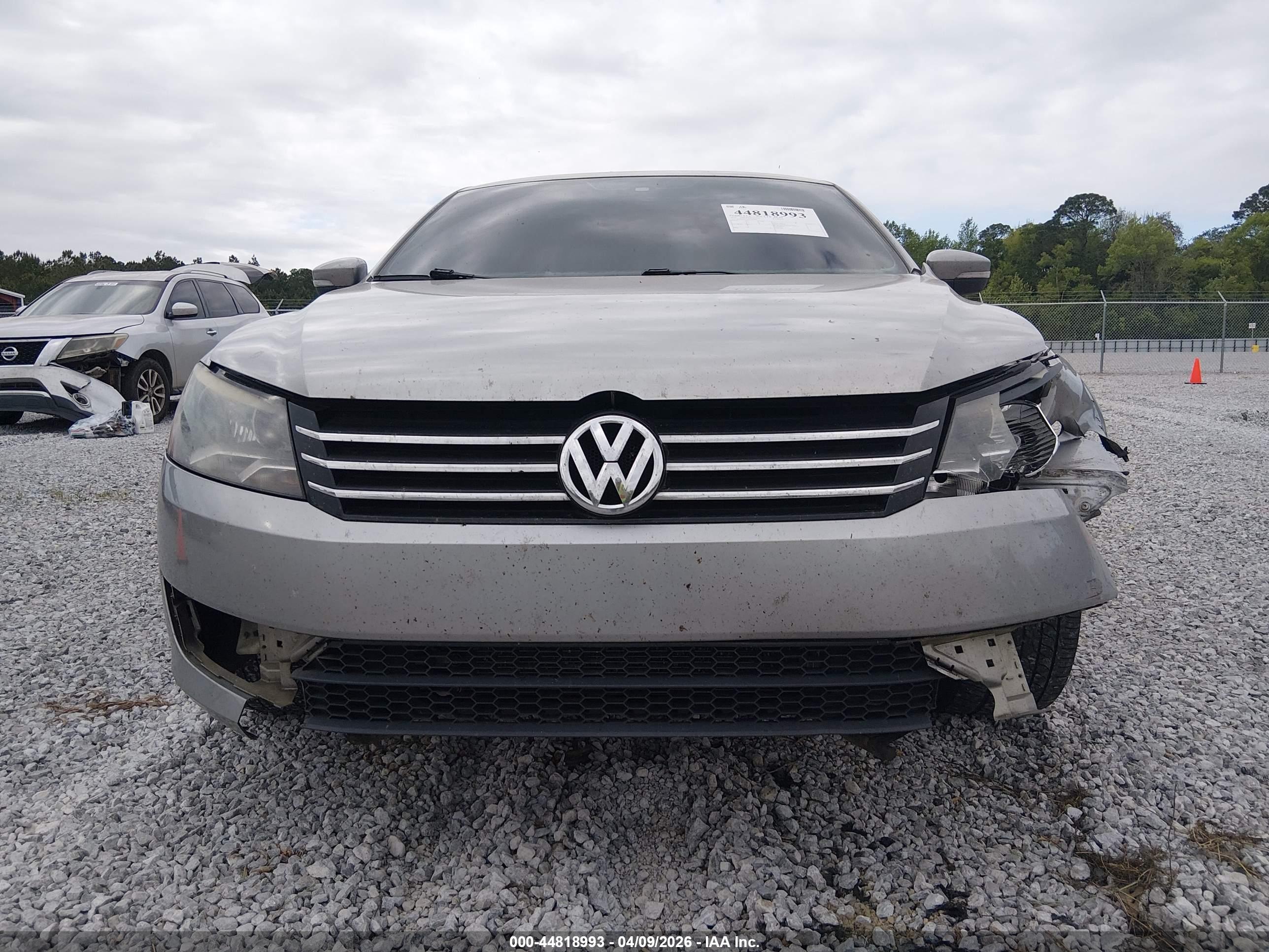 VOLKSWAGEN PASSAT image 6