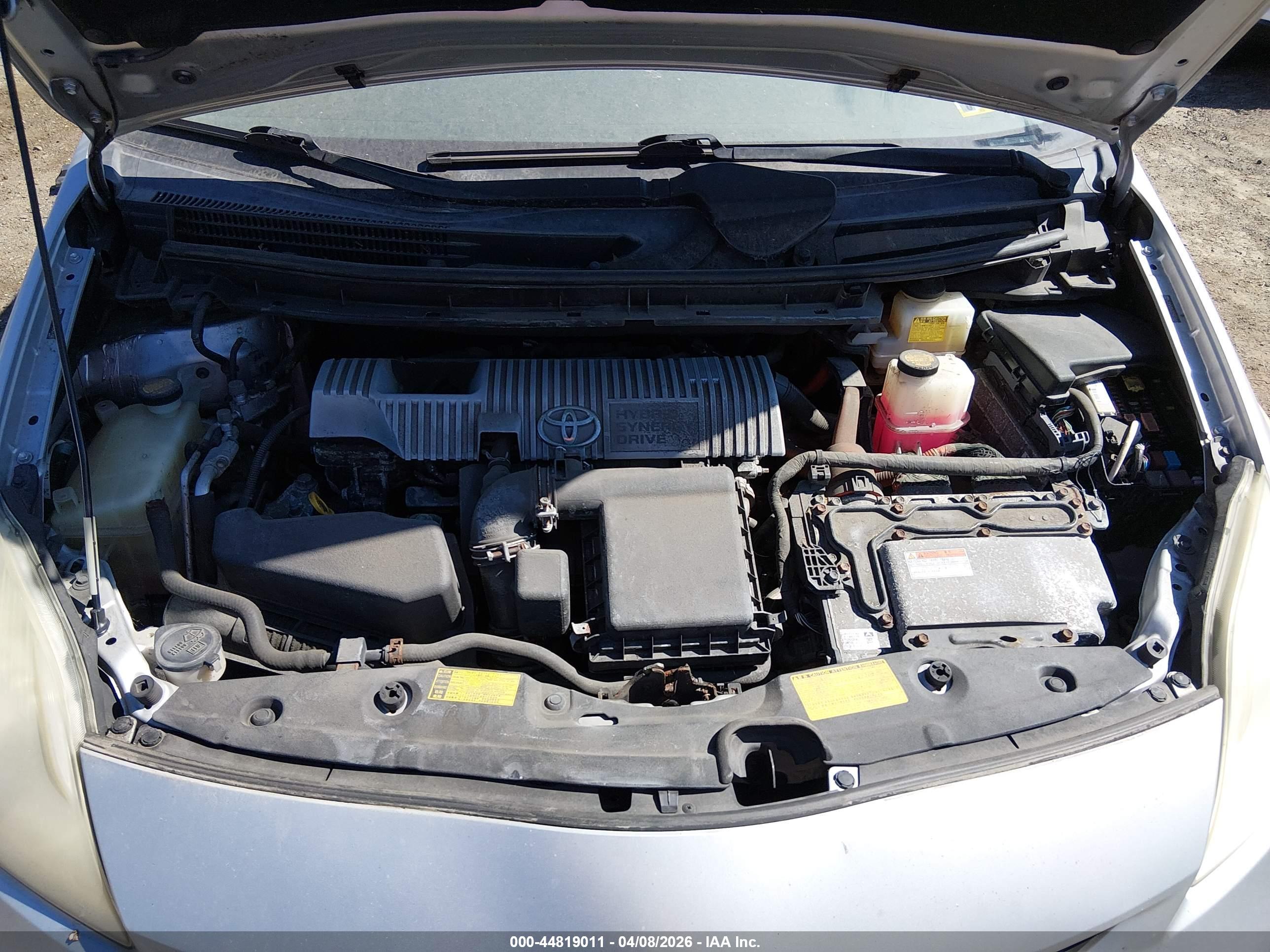 TOYOTA PRIUS image 10