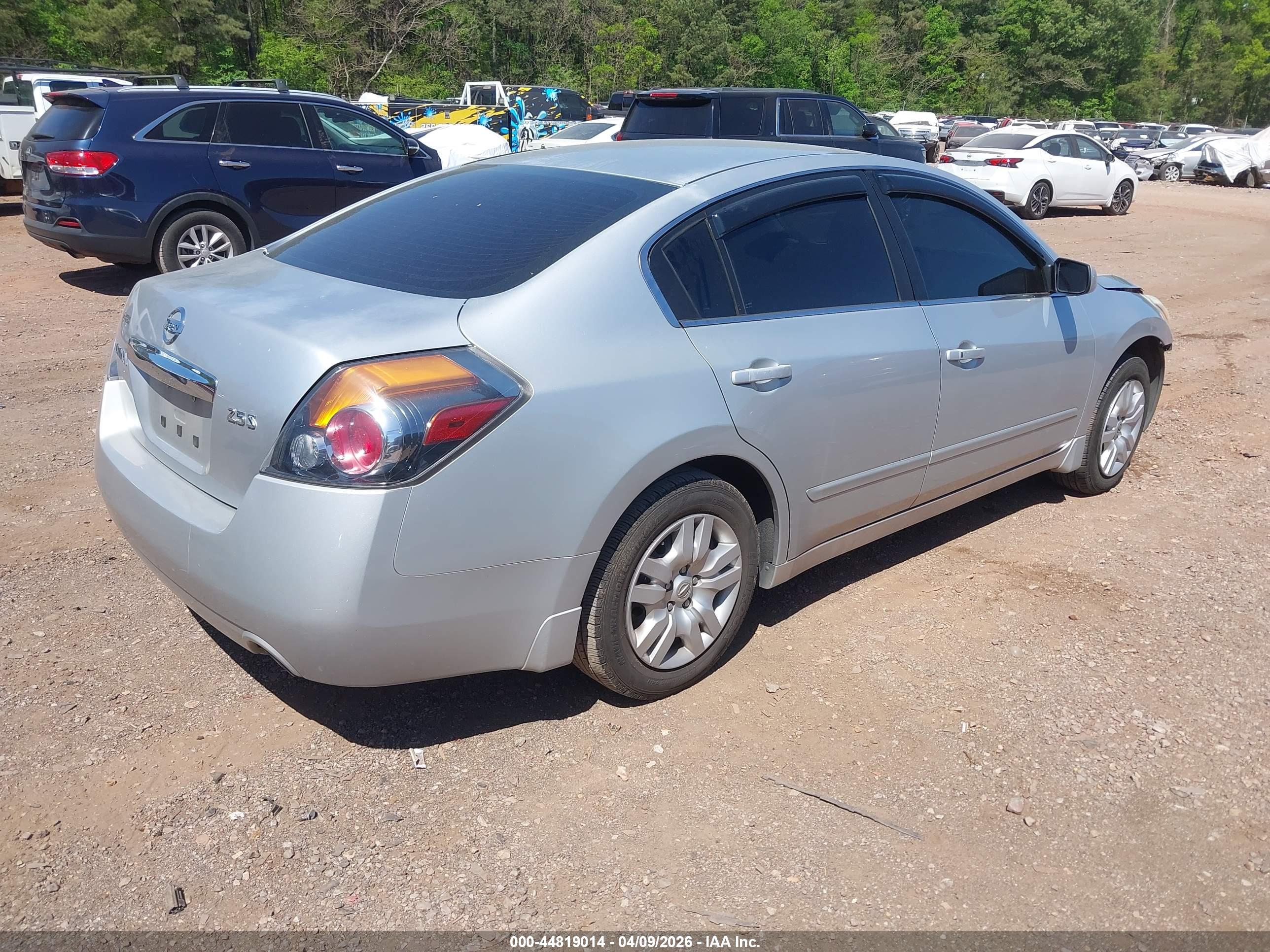 NISSAN ALTIMA image 4
