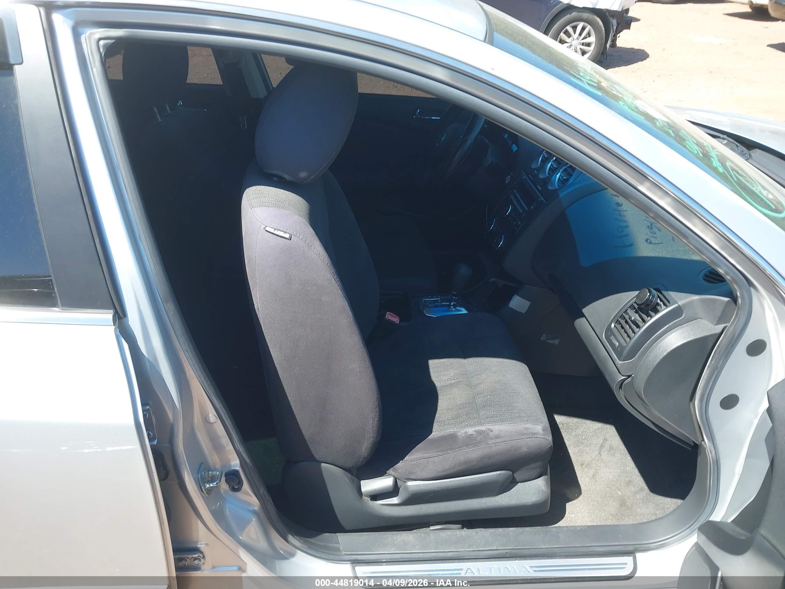 NISSAN ALTIMA image 5