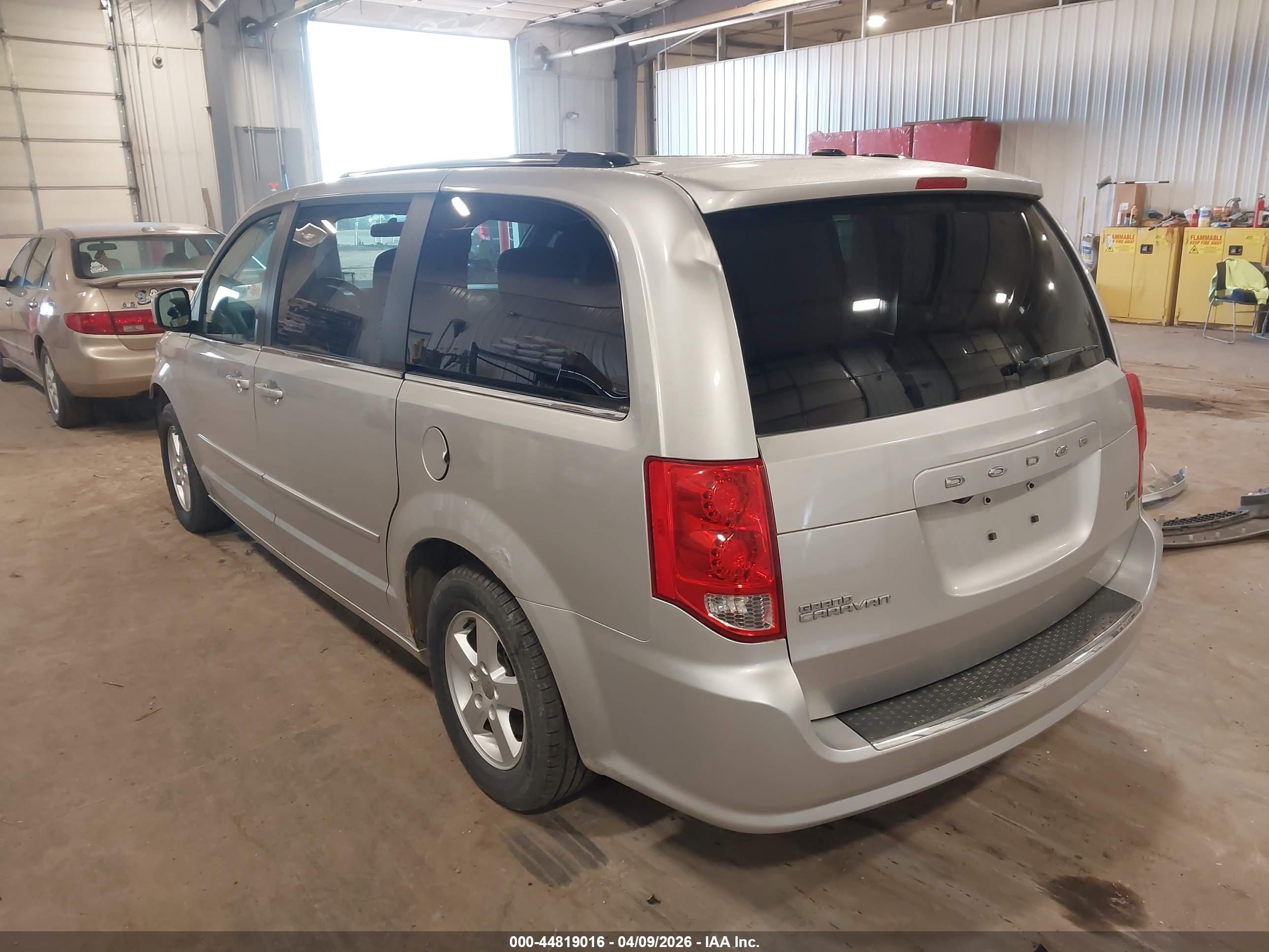 DODGE GRAND image 3