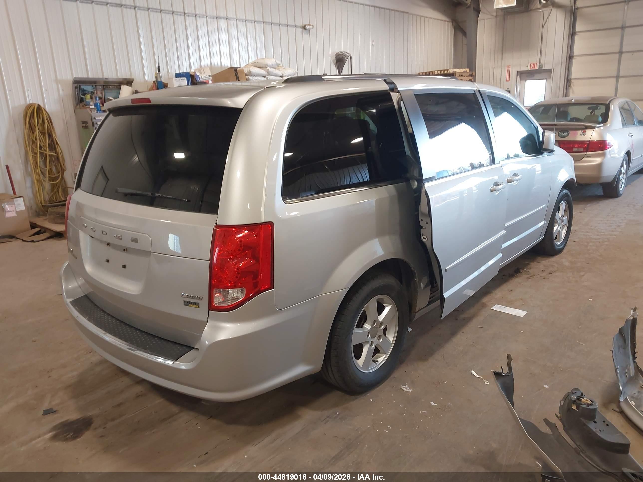 DODGE GRAND image 4